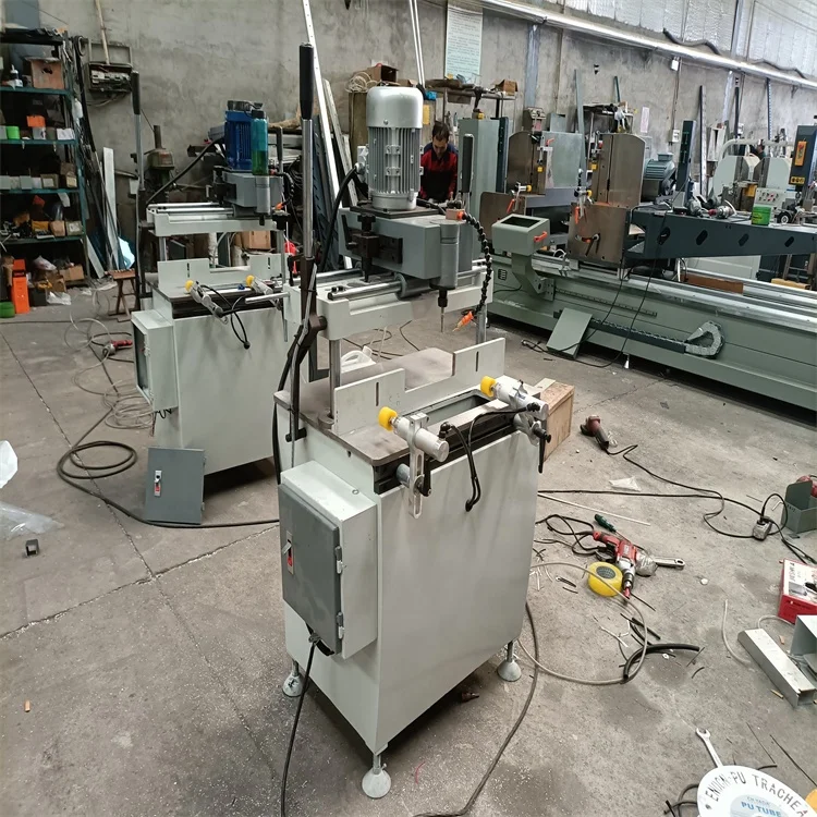 China universal milling machinery aluminium copy router machine for windows and doors