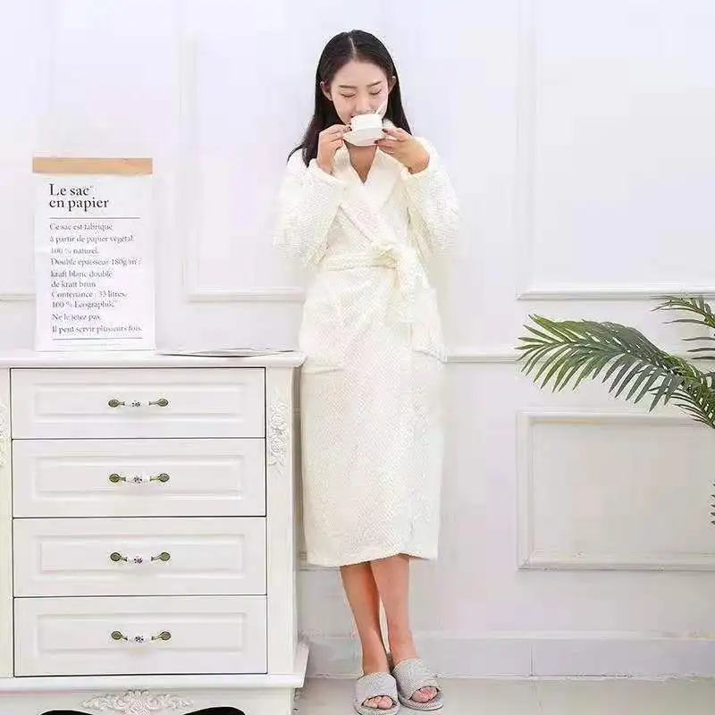 Soft Velour Coral Fleece Velvet Robe 100% Polyester Microfiber Wholesale Terry Towel Bathrobe Woman