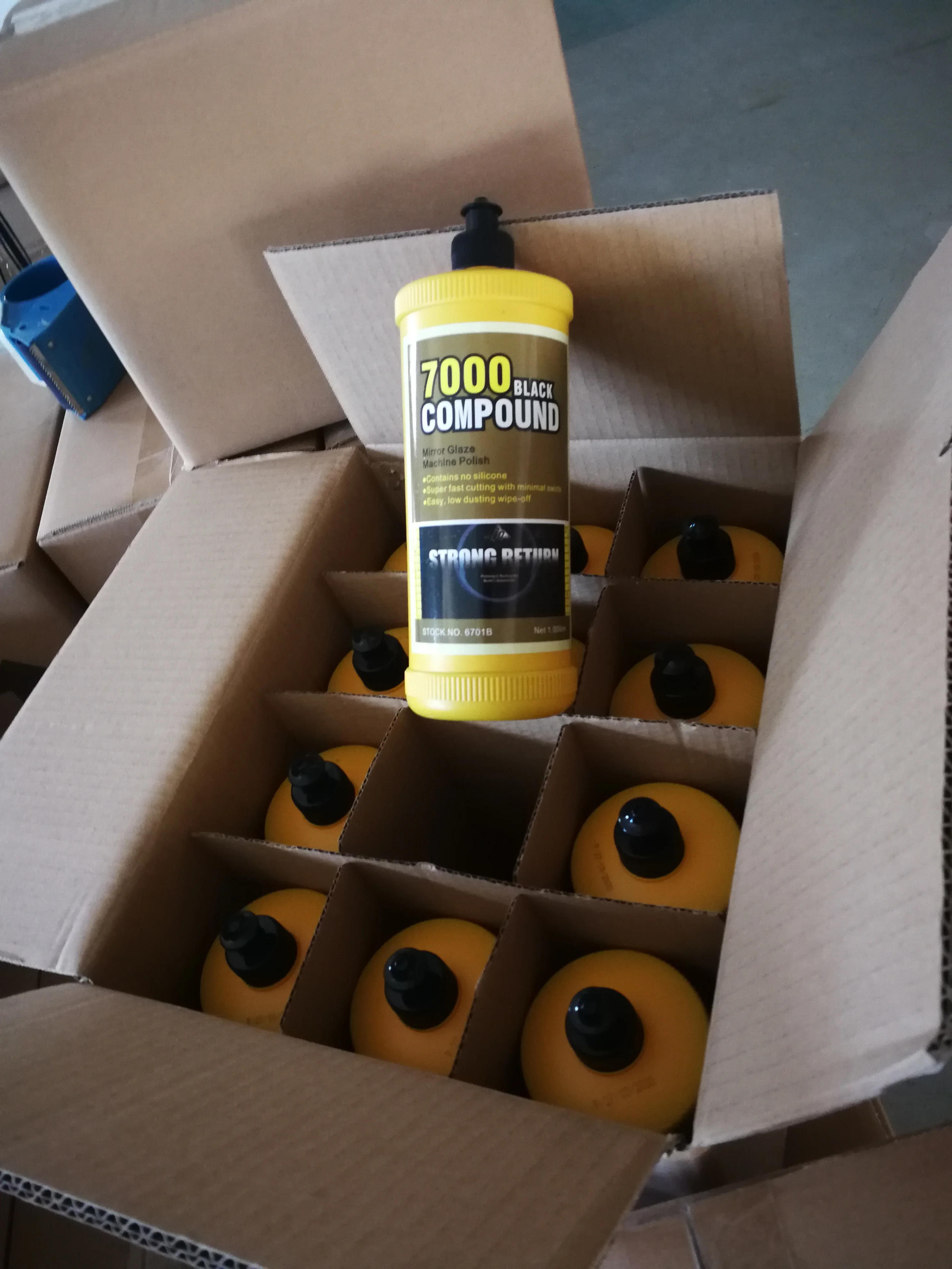 Automotive polishing compound