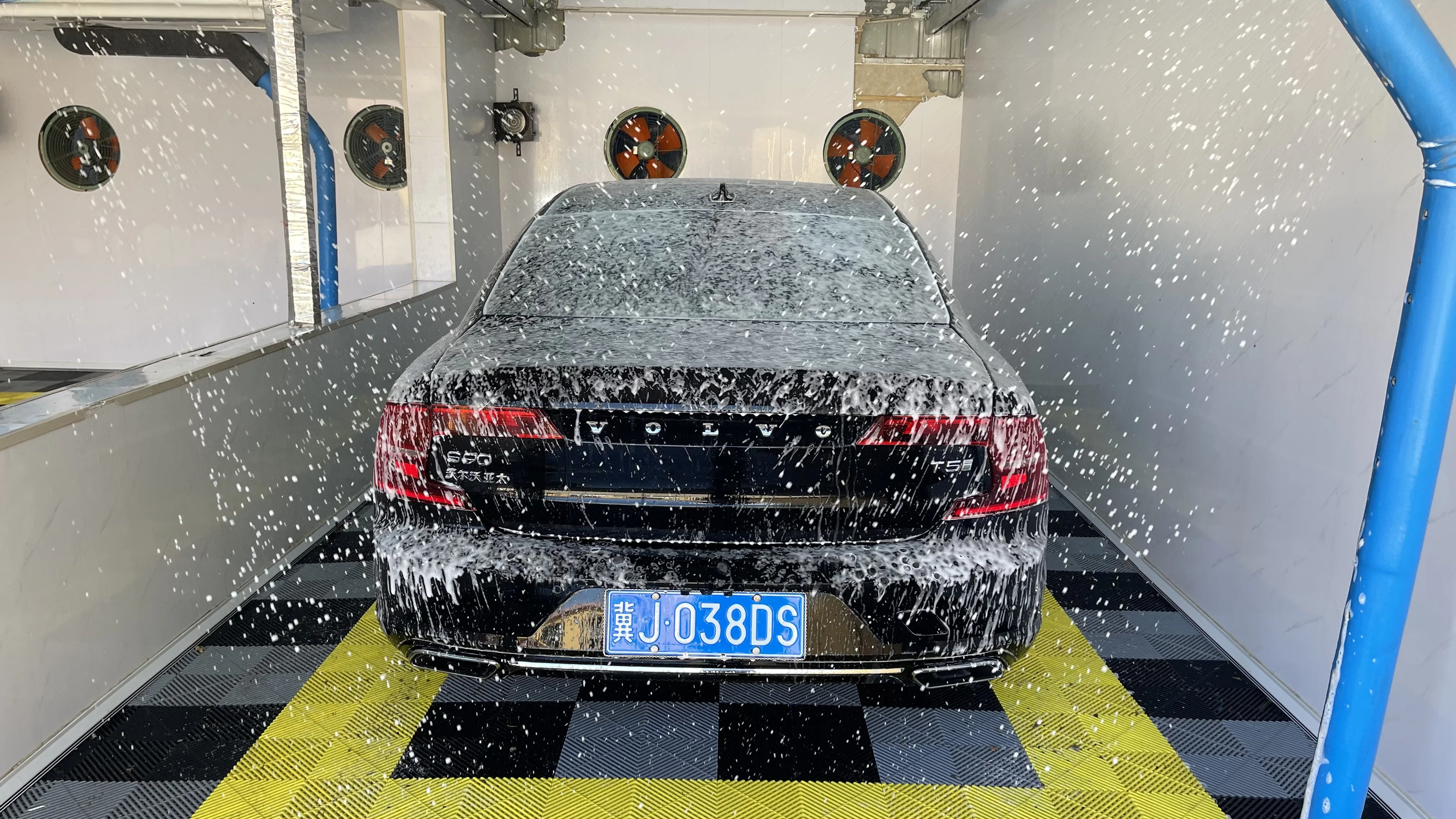 Best quality automatic car washing machines price for sale/ touchless car wash machine system for luxury car