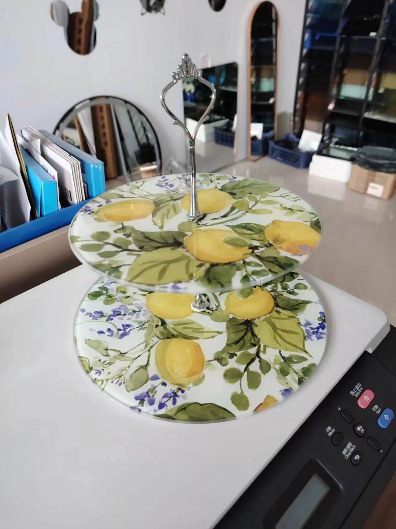 Luxury 2 tiers round shape tempered glass serving trays/cake stand/rotating plates