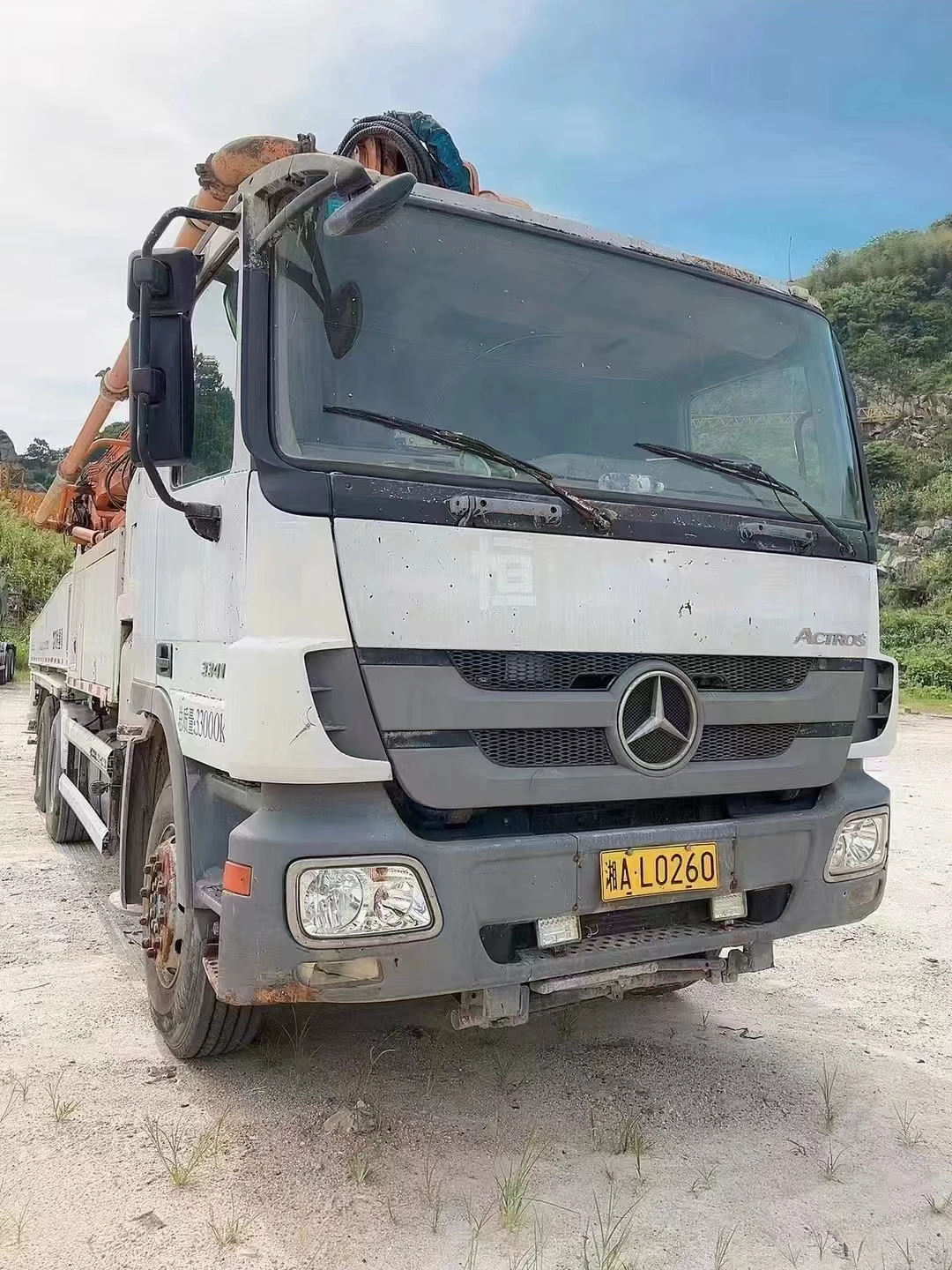13 Years Zoomlion Mercedes Benz 49 Meter Used Concrete Pump Truck 300KW Power Diesel Engine Used Cars