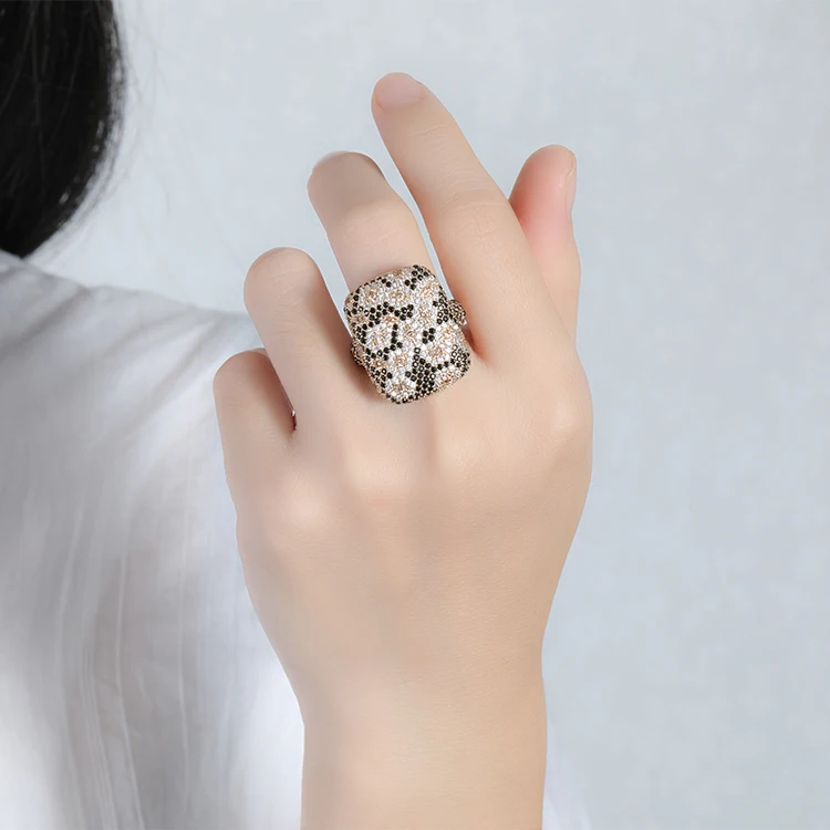 rectangle shaped crystal cubic zirconia ring Rose gold plated pink colored Factory price Guangzhou jewellery rings