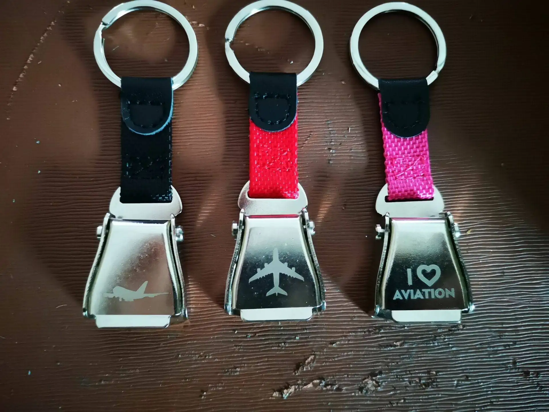 Custom wholesale aviation safety buckle mini metal airline seatbelt buckle keychain