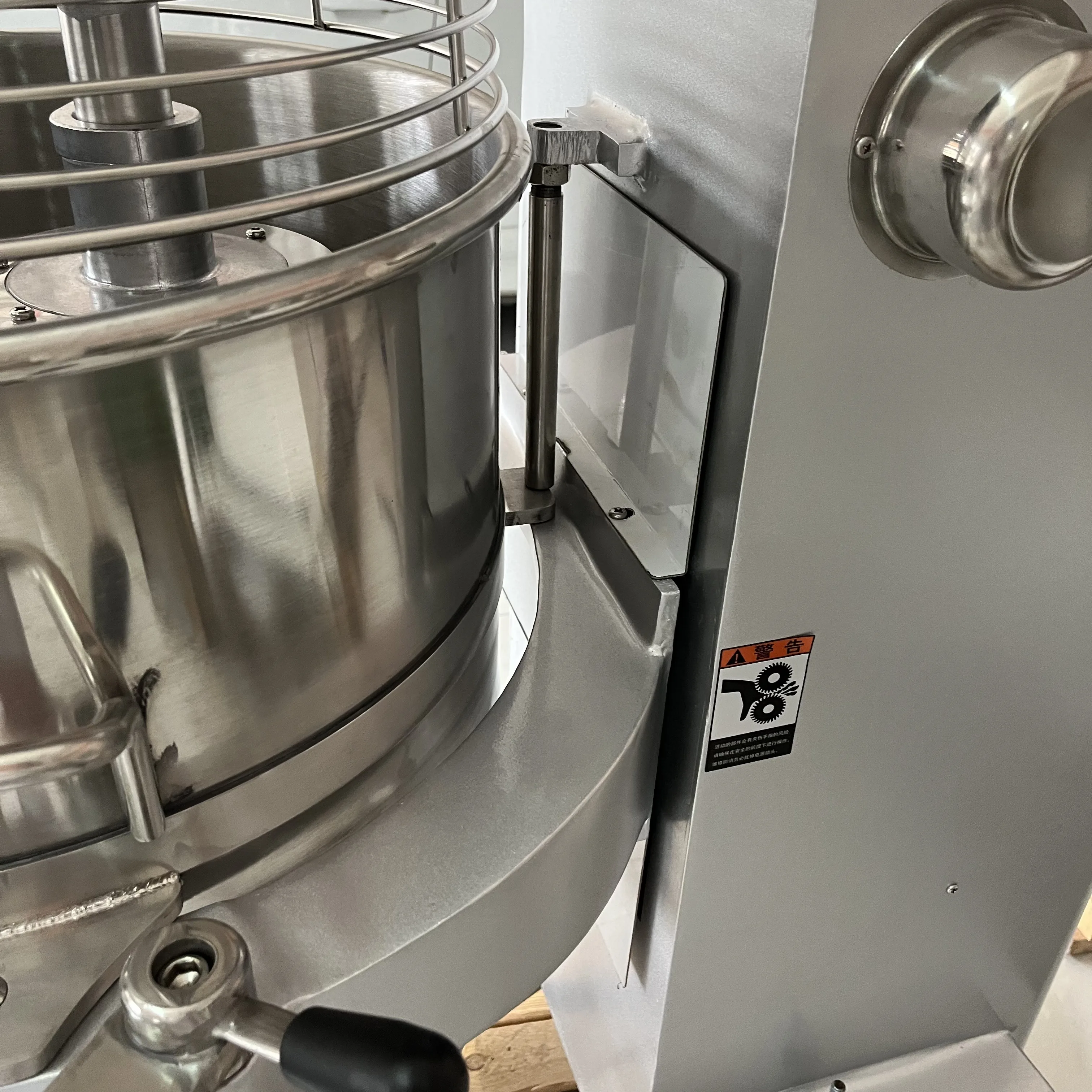 Industrial Horizontal Commercial Flour Mixing Dough Kneading Machine Factory Outlet flour mixer machine