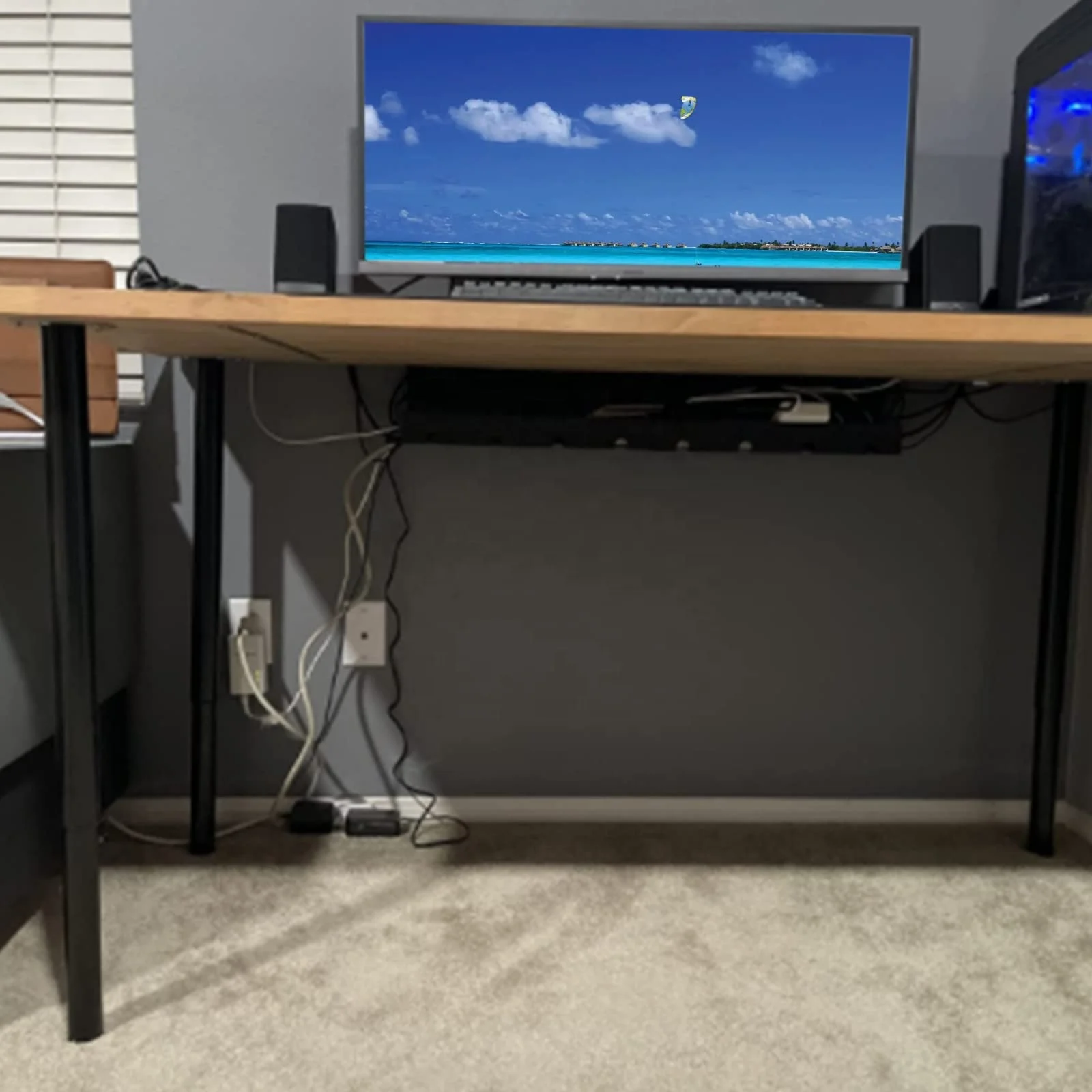 OEM ODM Tray Cords Baskets Cord Holders Cable Ties Metal Cable Organizer Under Desk Cable Management Tray