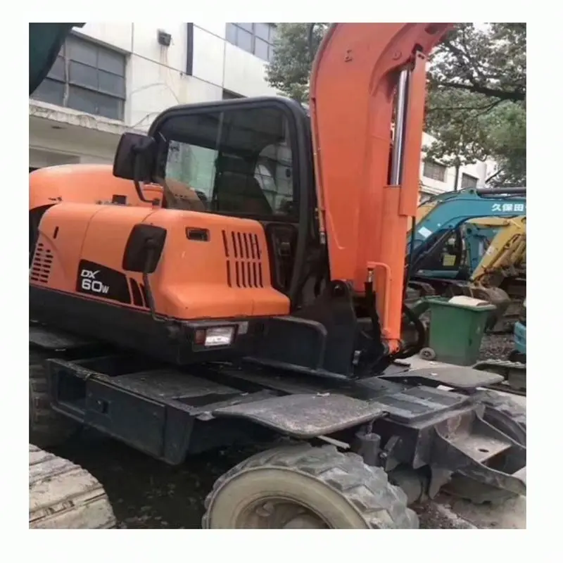 Low Working Hour Wheel Used Excavator Doosan60 Doosan 60 With Super Cheap Price For Sale