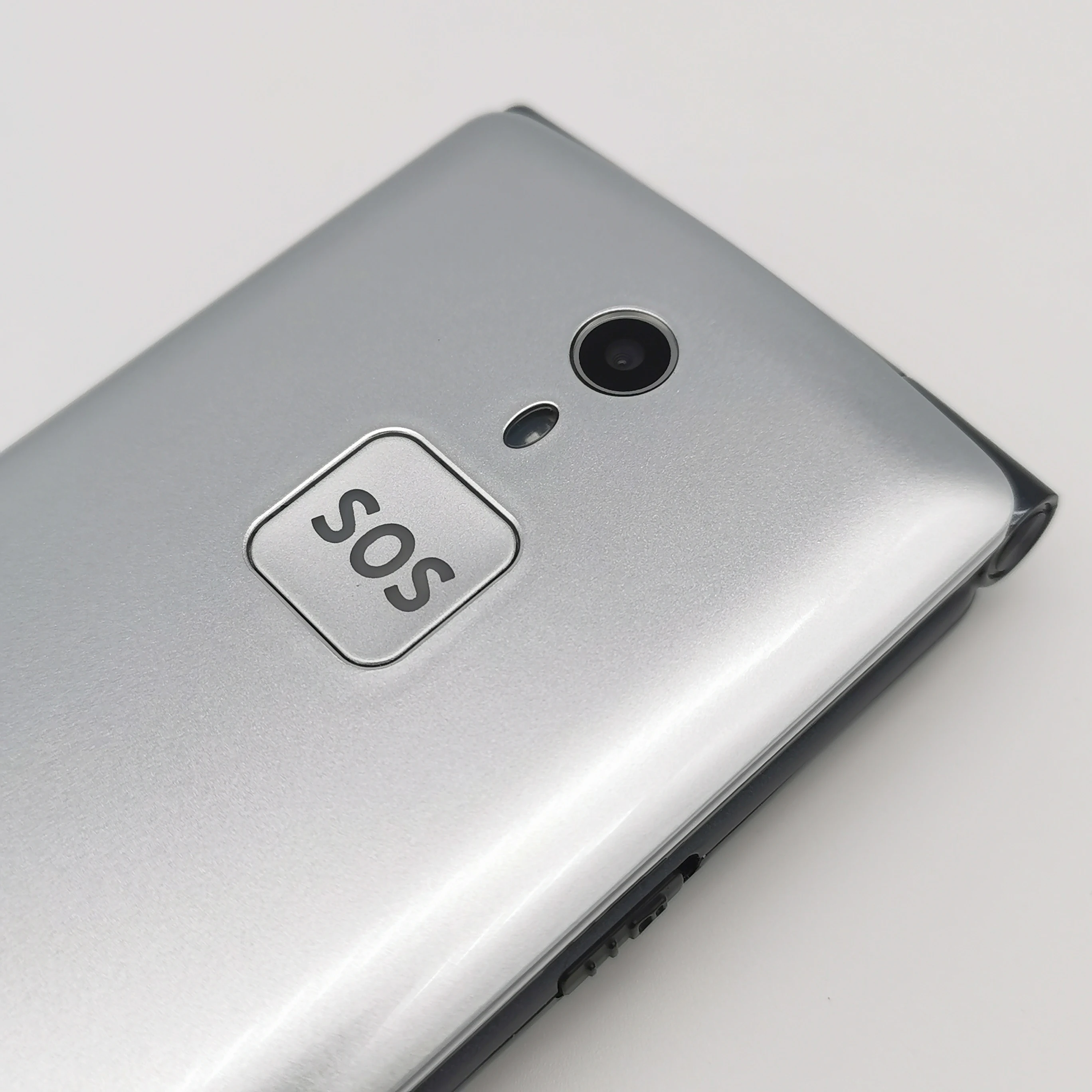 Factory Price One Button Help Large Font Big Battery Fm Radio Android Flip Mobile Phones