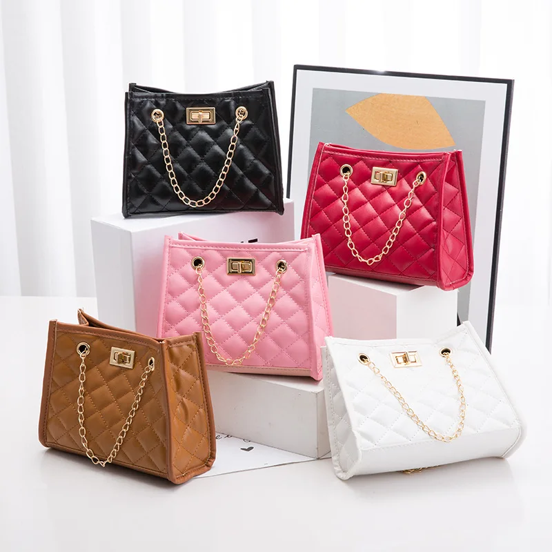 2022 Hiot Sale Small Square Chain Pu Handbag for Women Chain Strap Messenger Purses Fashion Handbags  Branded Handbags For Women