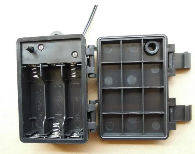 4.5V 3xAA 3 AA 3AA Waterproof ABS Timing Flashing Function Battery Holder with cover switch wire lead