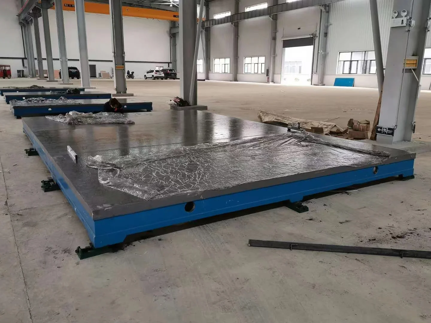 Assembly of cast iron surface plate test platform grinding plate