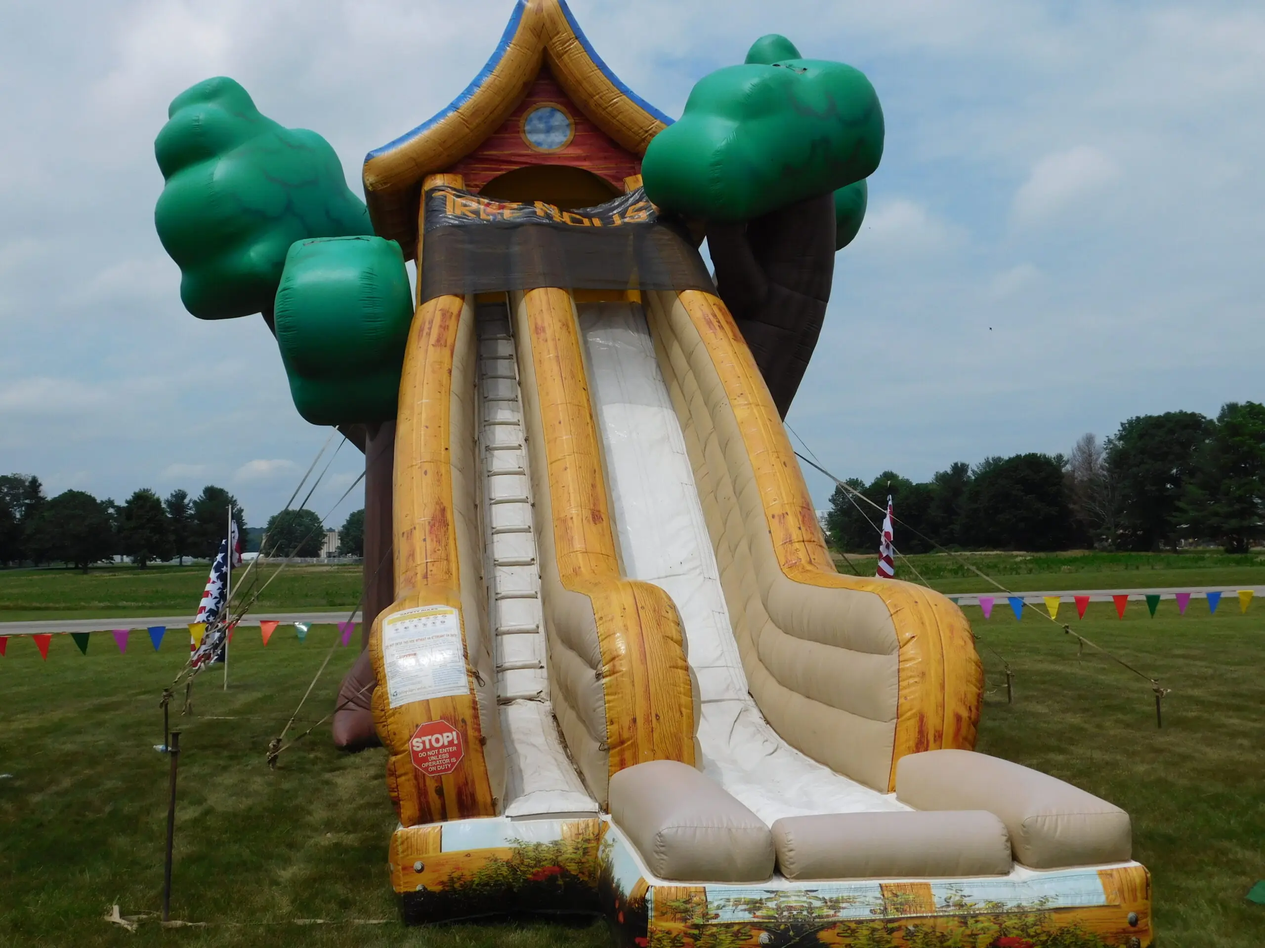 white inflatable bounce house with slide commercial inflatable castle bounce house for kids