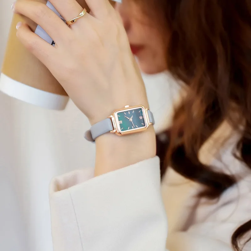 Ready to ship Woman watches top stainless steel personalizado watch Retro small square disc watch