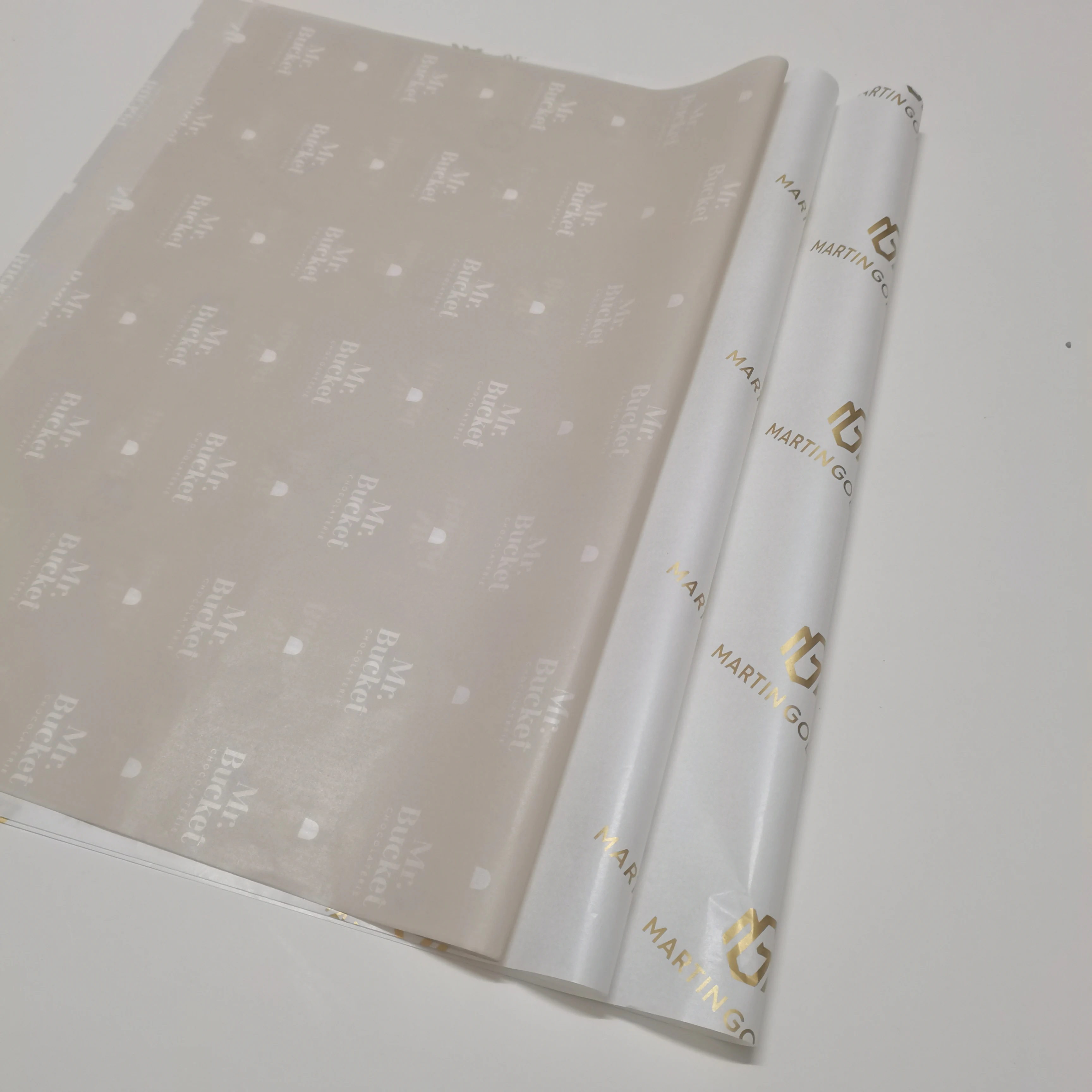 Low MOQ Wholesale Wrapping Paper Custom Tissue Paper Printed Logo 17 gsm for Clothes Shoes Food Packaging