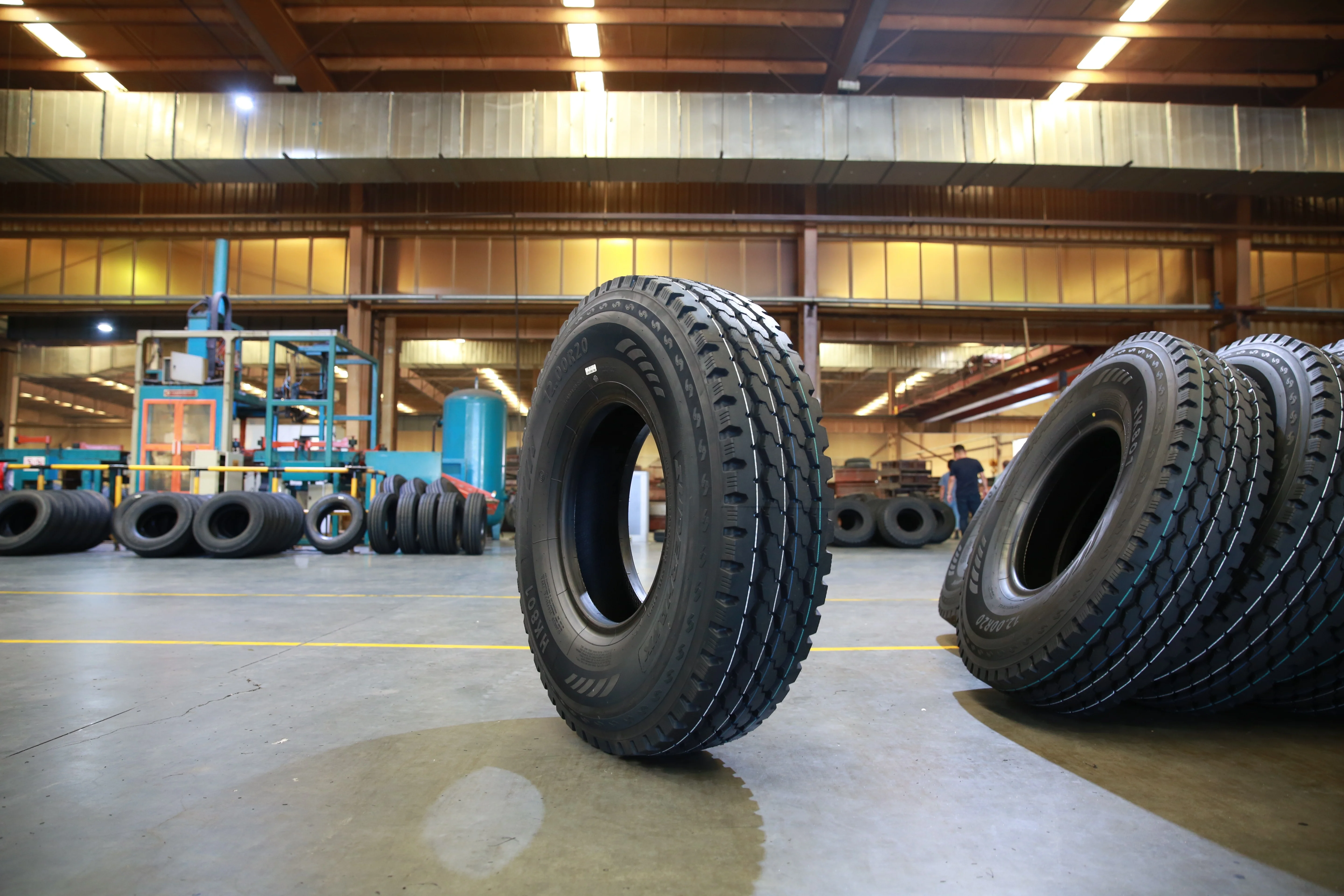 295/80r22.5 315/80r22.5 11.00r20 всех размеров все позиции Премиум грузовых шин/горно-шахтного sunote представляют