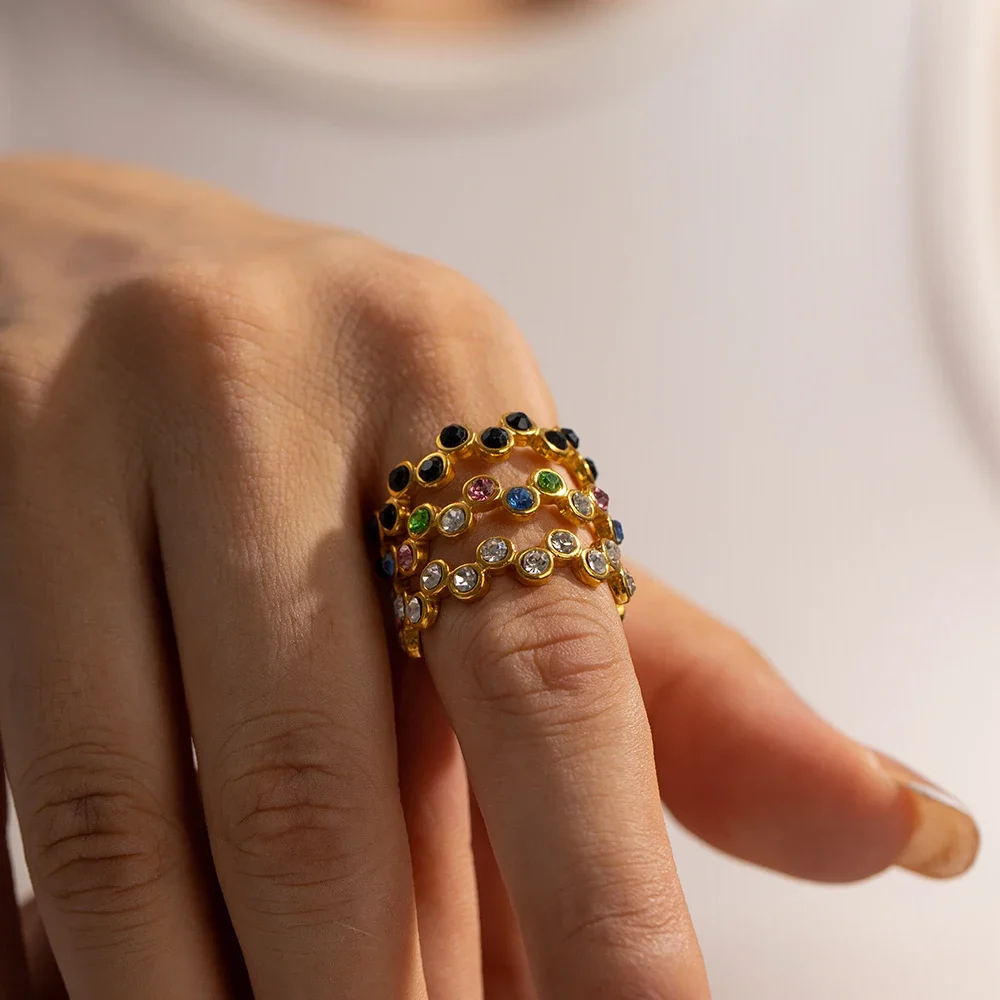 New Trendy 18K Gold Plated Stainless Steel Rings for Unisex Fashionable Cubic Zirconia Engagement Party Jewelry Gift for Women