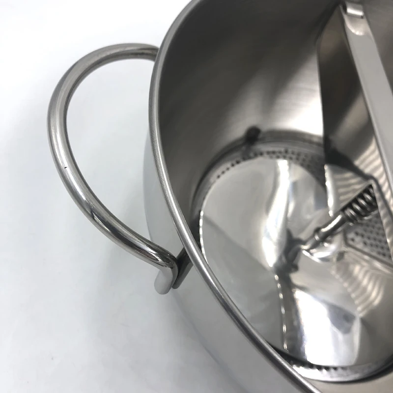 Long hollow handle side wire handle Stainless Steel Food Mill set