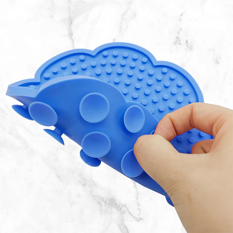 pet products Wholesale Portable suction cup Cat care Slow food mat Food grade silicone licking mat pet food mat