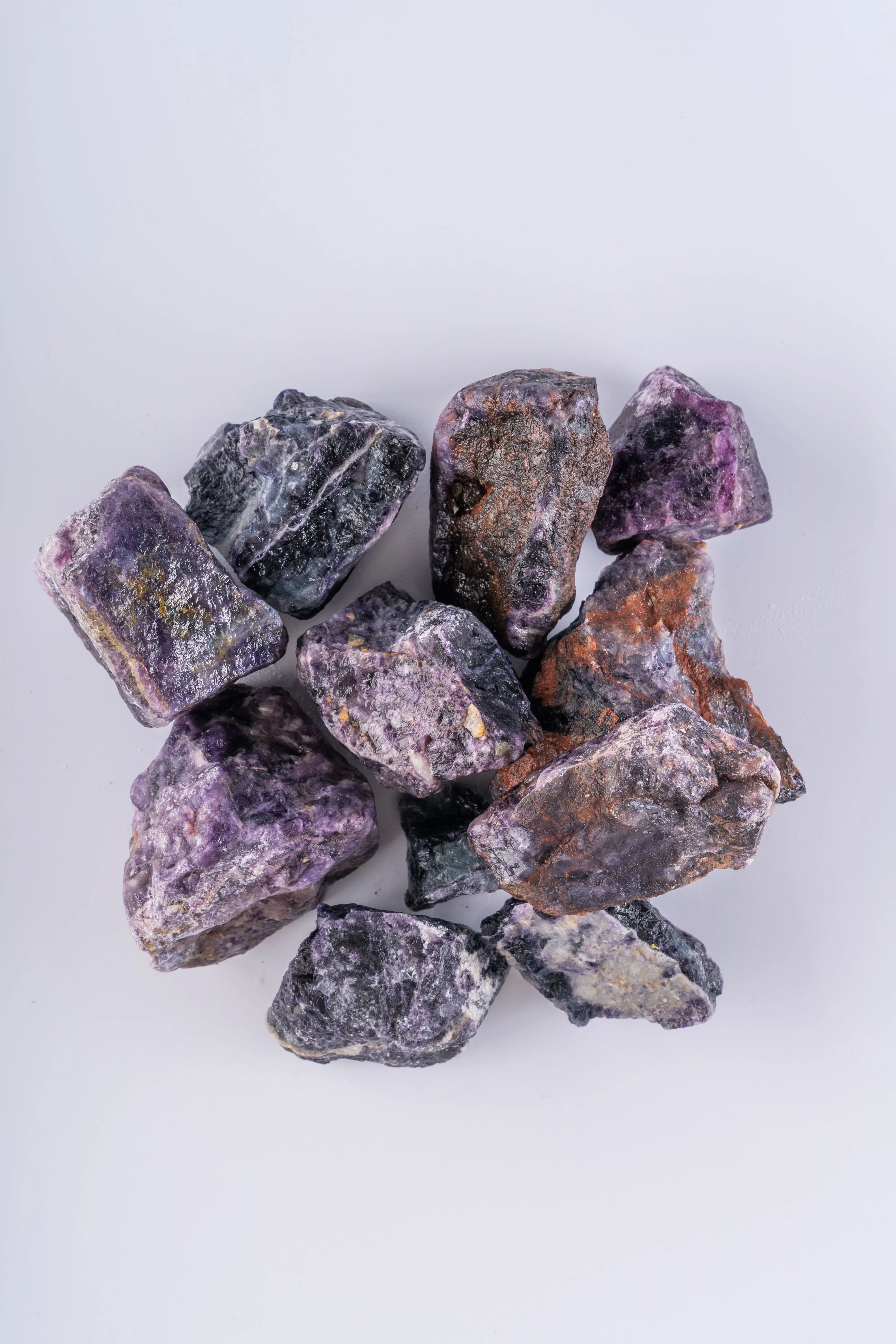 Natural colored fluorite raw stone Supplied by the manufacturer fluorspar lump