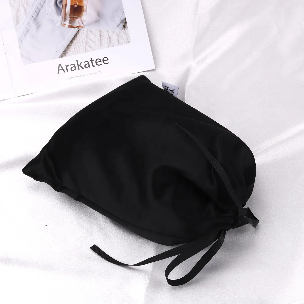 Custom Logo Label Black Thick Satin Gift Shoe Packaging Bag Drawstring Luxury Satin Dust Shoe Pouch