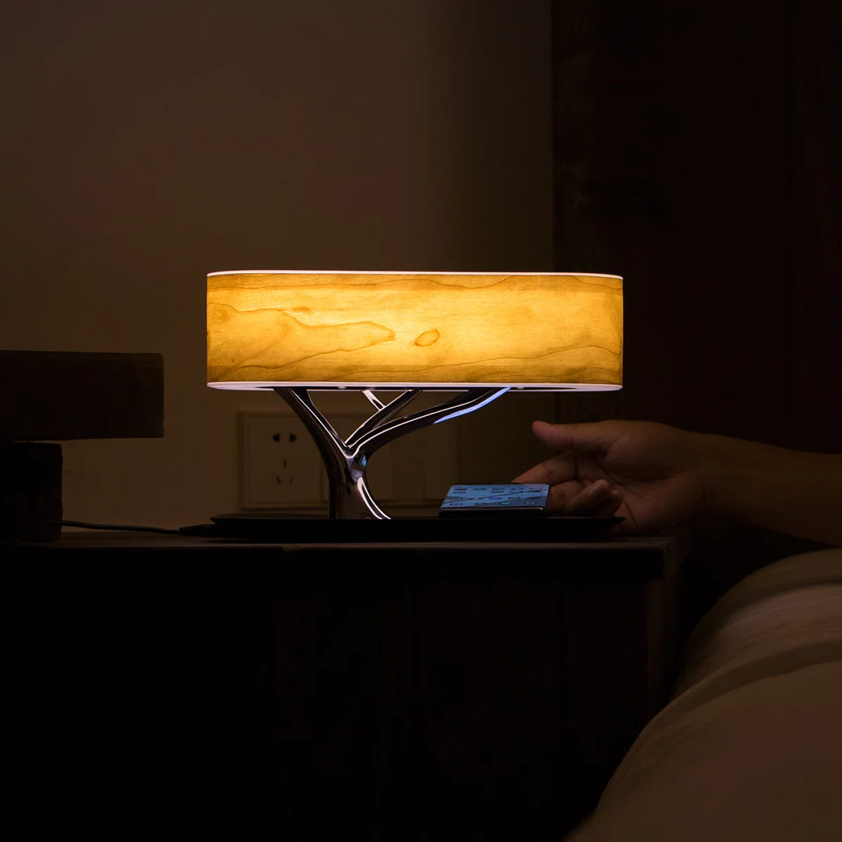 Wooden Tree of Light Bedside Lamp Touch LED Wireless Charging Table Lamp With Speaker For Bedroom Study Living Room