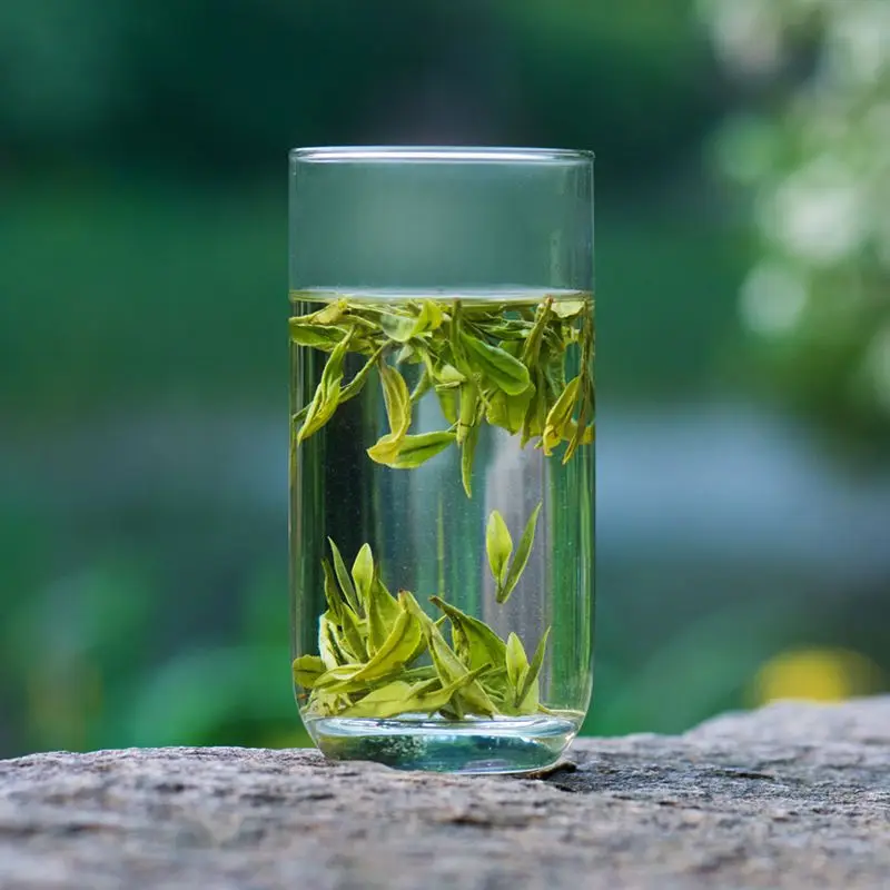 Traditional Chinese Longjing Green Tea Robust yet Smooth Flavor Perfect for Tea Lovers