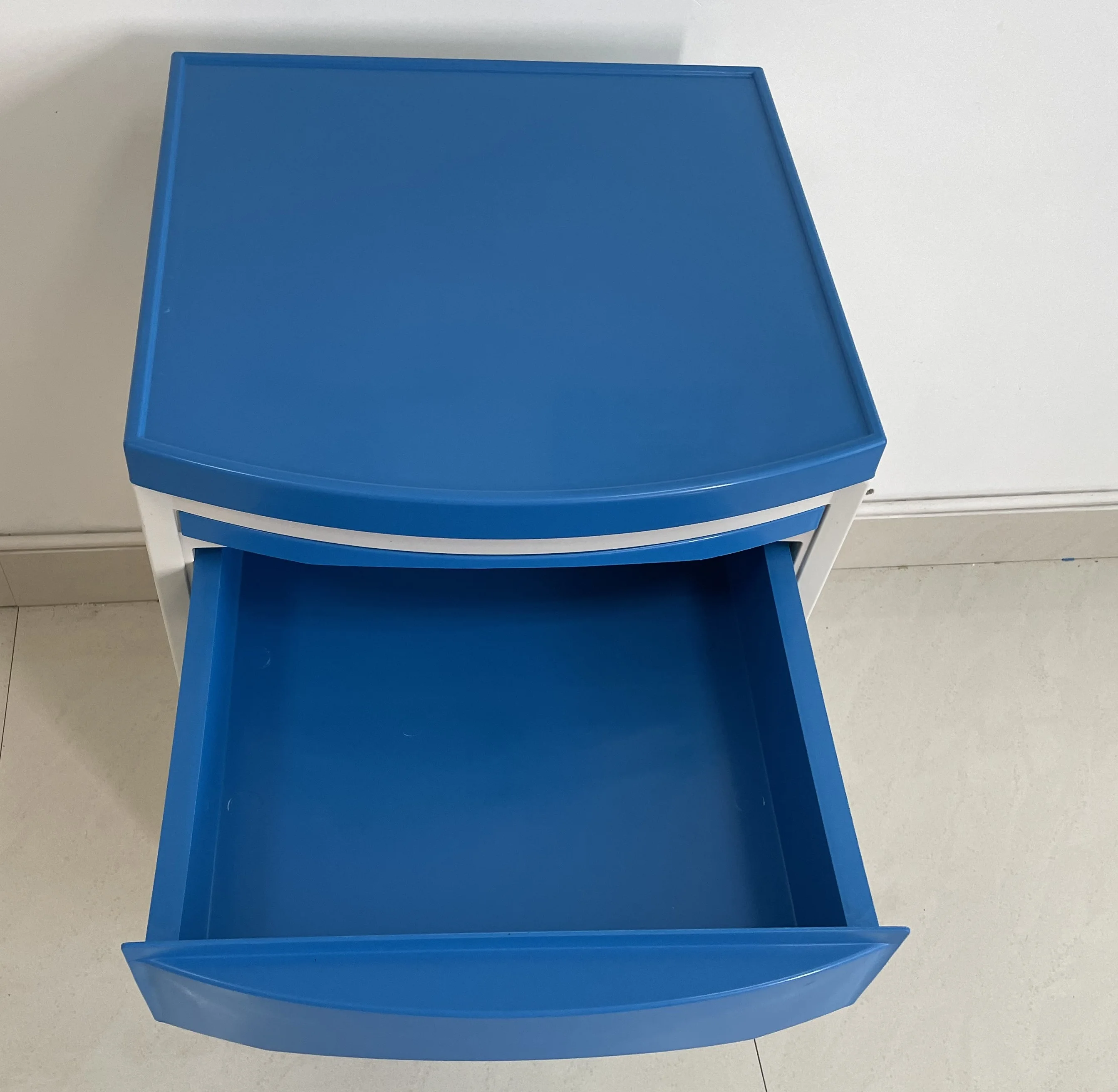 2024 Factory Direct ABS Medical Bedside Cabinets Plastic Medical Lockers Trending Products