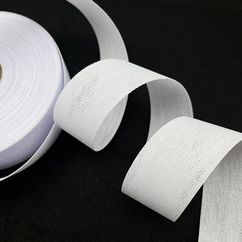 Clothing template lined with ponytail, fish bones, fish bones, rolled edges, chiffon clothing hem