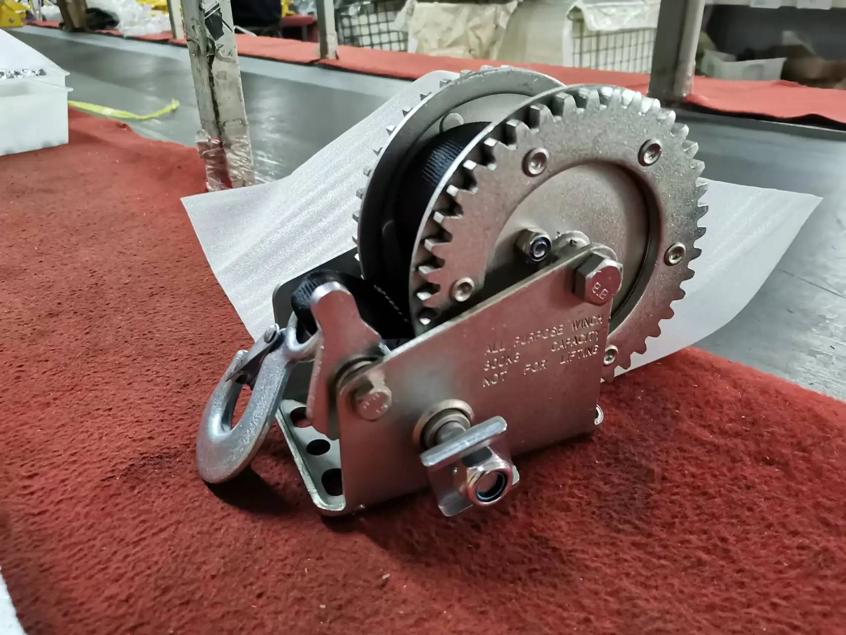 Winch Producer  800KGS 1760LBS Light Duty  Double Gear Hand Winch Trailer Winch  With Webbing Strap 1 speed Zinc Plated