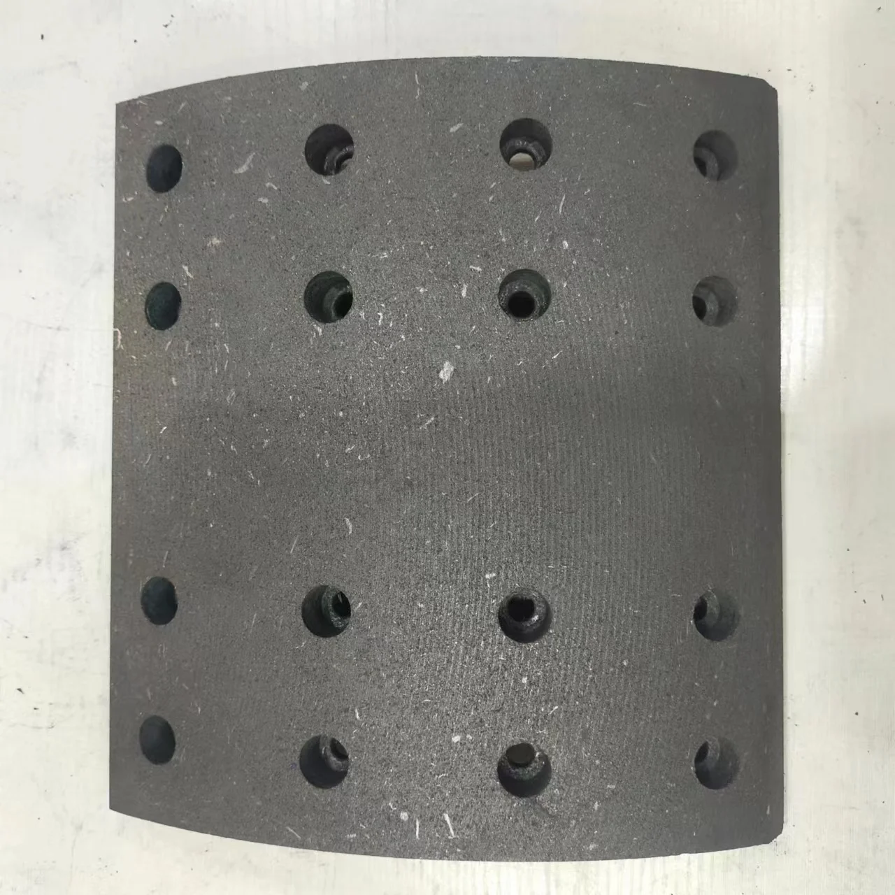 Truck Brake System Parts Rear Axle Ceramic Low Metal Asbestos Free Brake Linings 19890 19891 for DAF