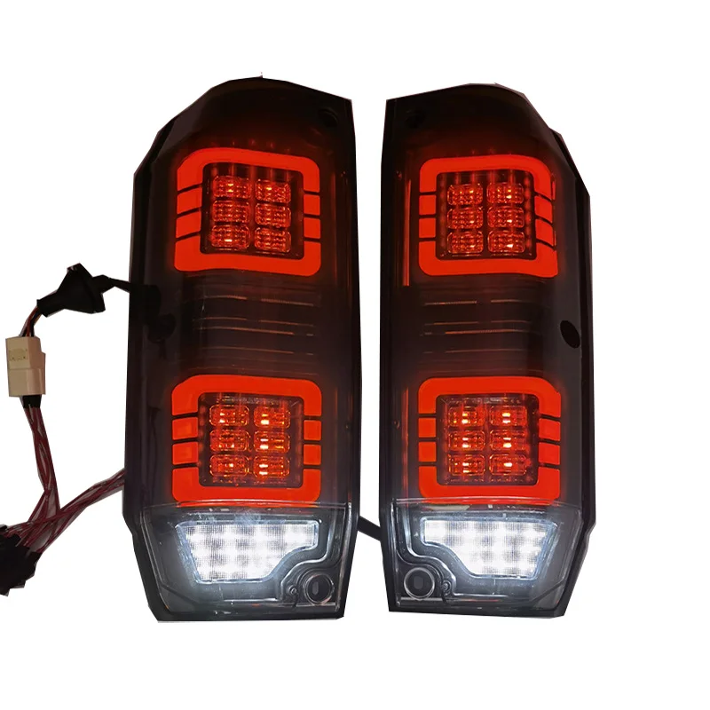 Good price Old Style  LED Tail Light For TOYOTA LAND CRUISER LC70 LC79  Design Rear Lamp Led LC76 1984 - 2020 Led Lamp