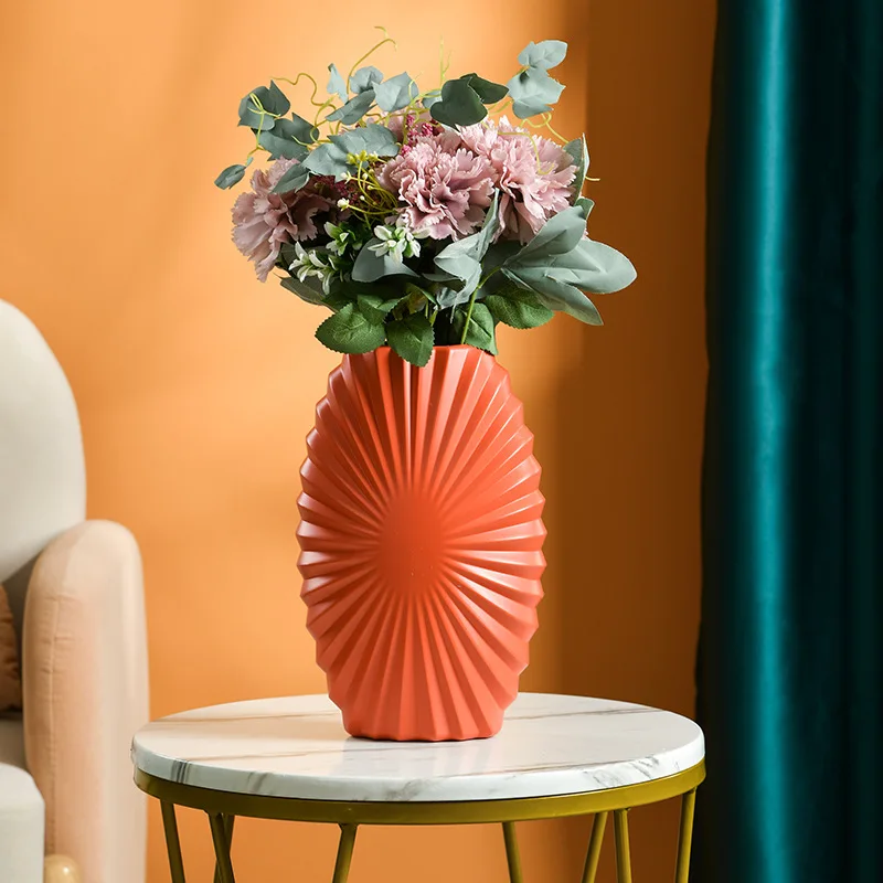 Factory Cheap Price Nordic Ray Texture Plastic Flower Vase Home Decor Table PE Vases For Living Room