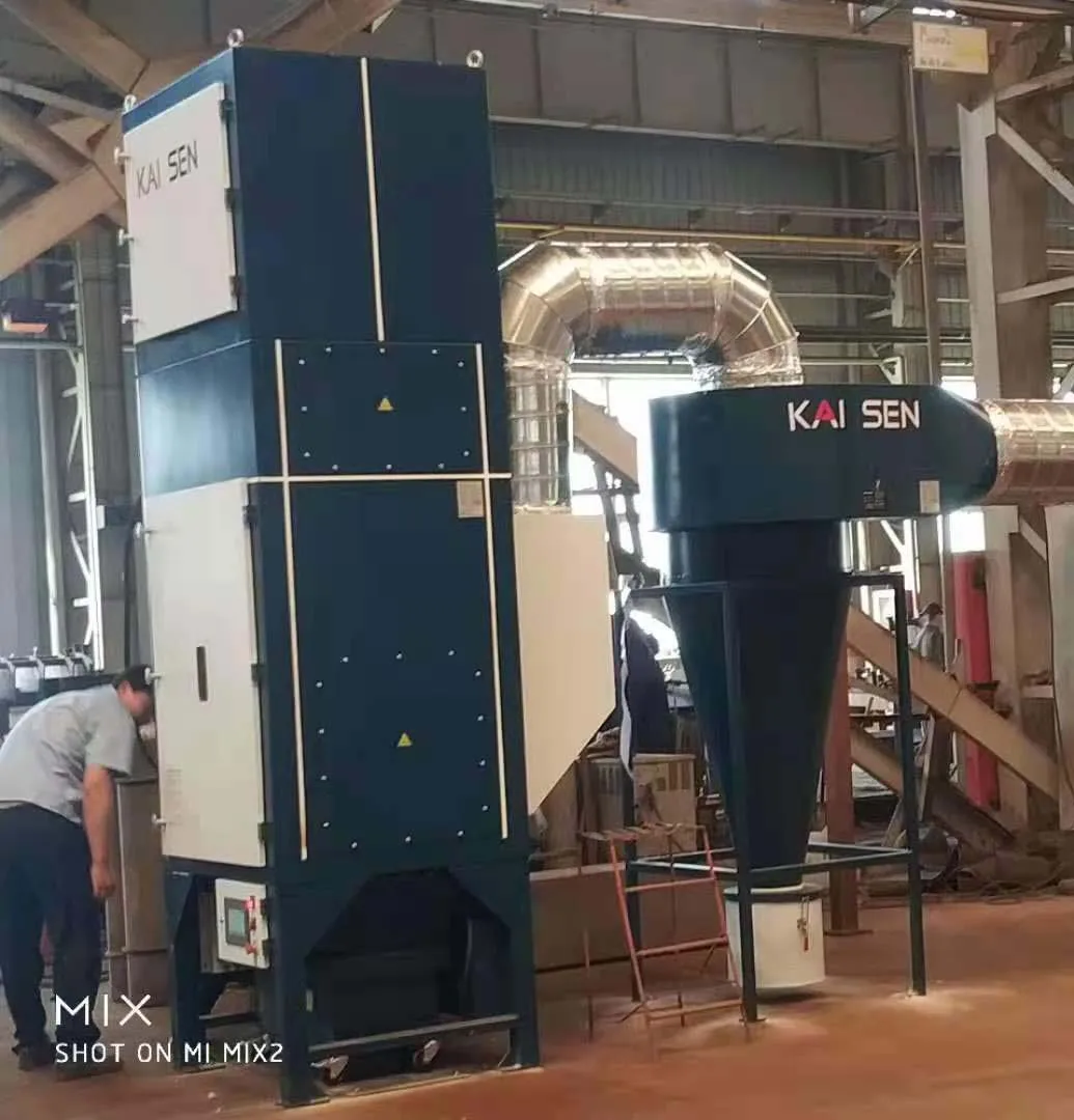 5.5 / 7.5 Kw Auto cleaning laser cutting fume extractor or dust collector with CE and RoHS certification