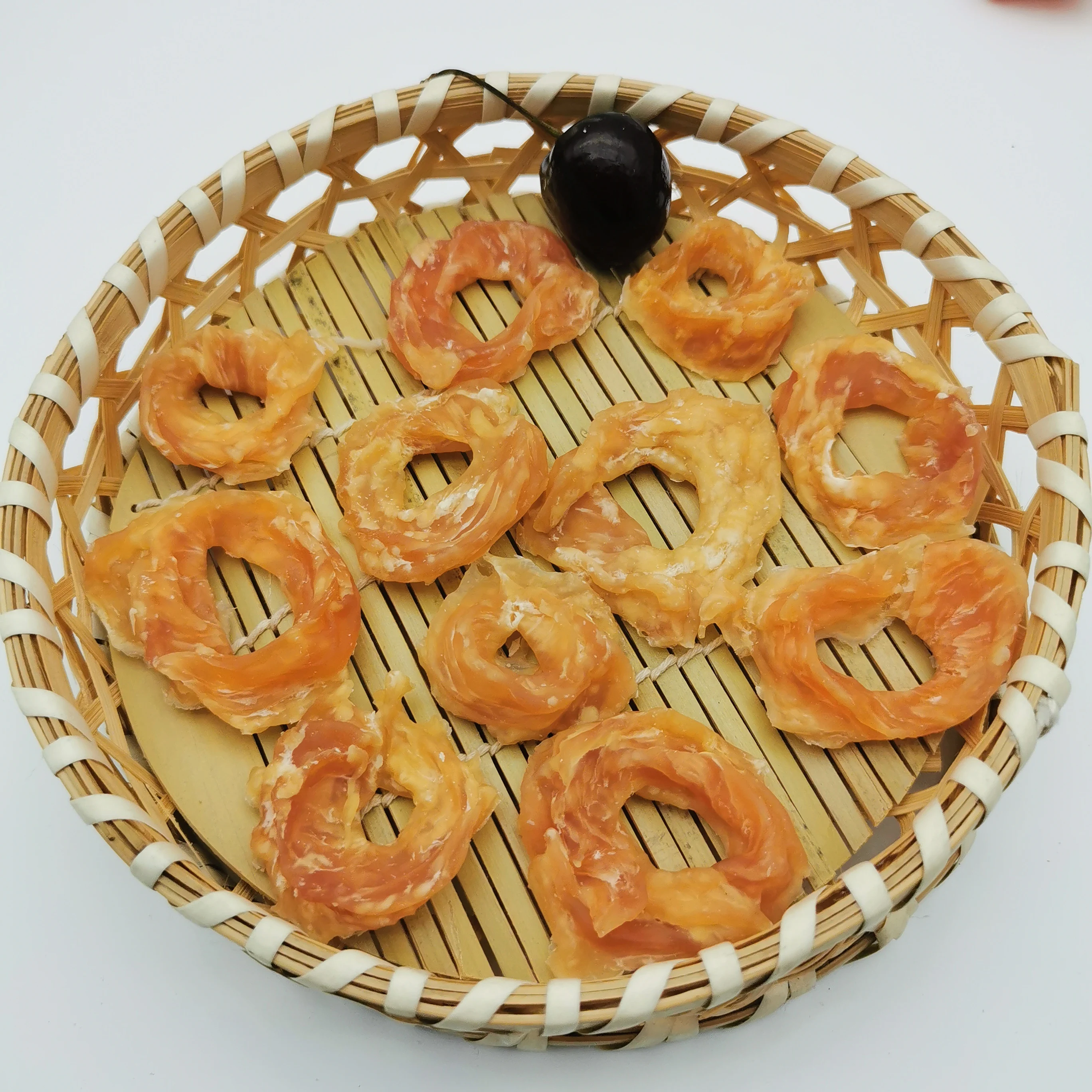 Low calories dog treats chicken ring private label pet snacks dog food supplier