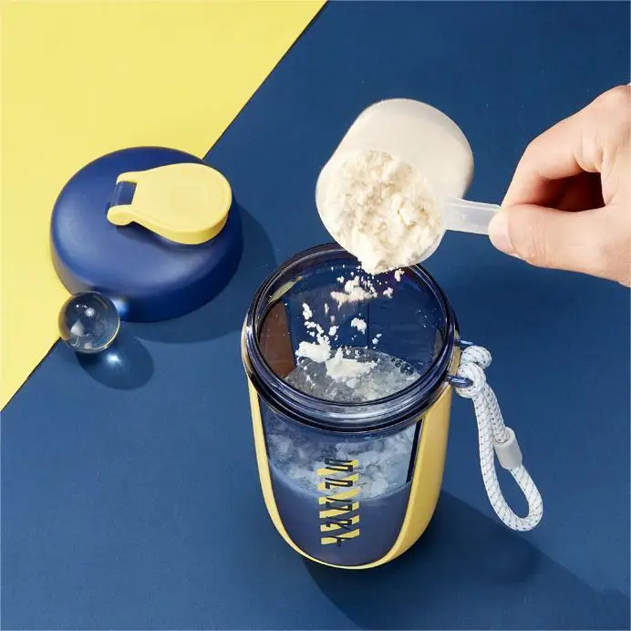 20OZ In Stock Shaker Bottle Optional Colors Plastic Water Bottle with Shaker Ball Milk Shake Protein Powder Shaking Cups in Bulk