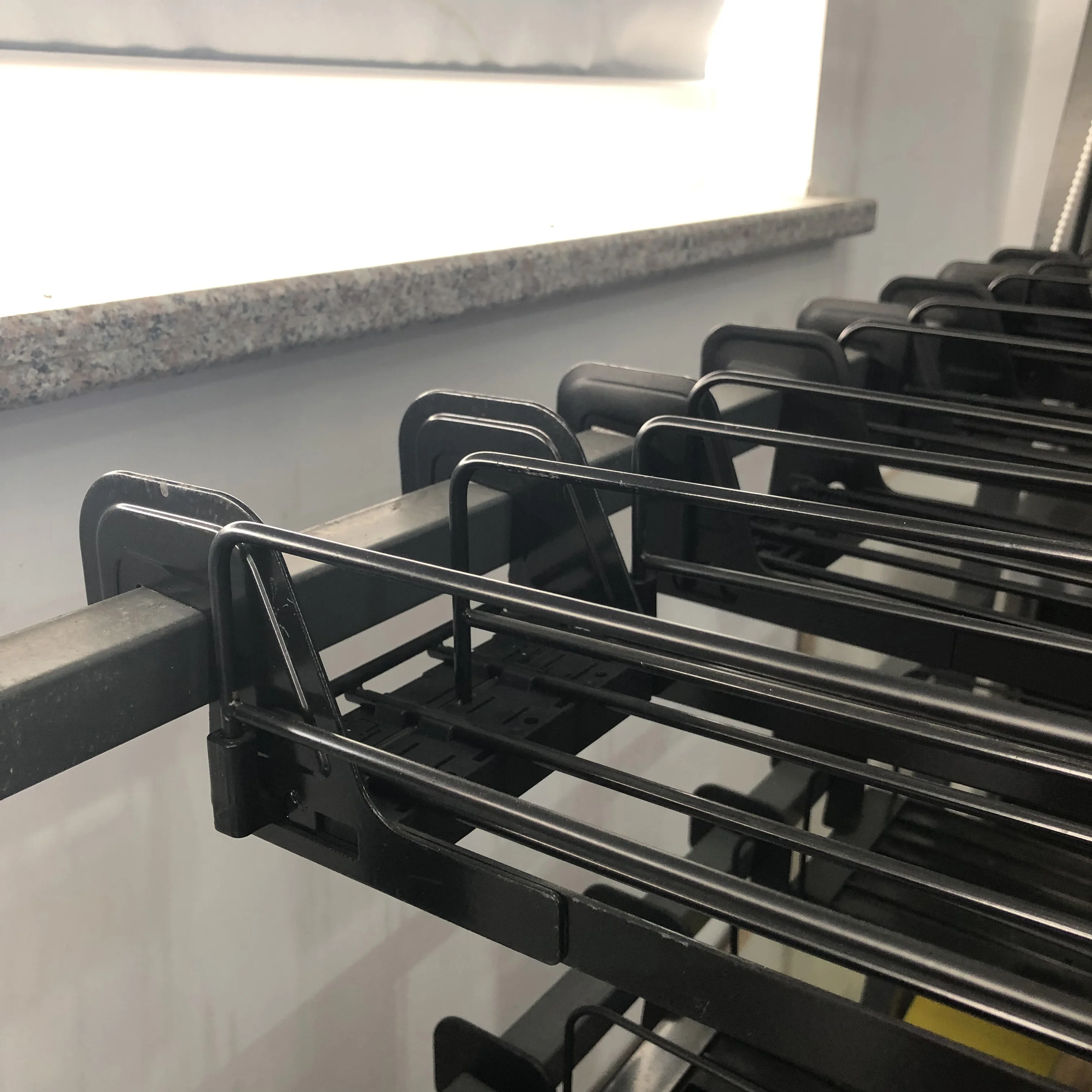 Supermarket  Bottle Drink Metal Spring Loaded Shelf Pusher Roller System for Display