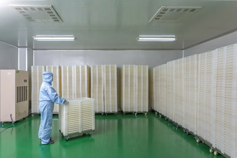 Factory direct WHITENING Vitamin Collagen softgel capsules Lightens and Evens skin tone softgel