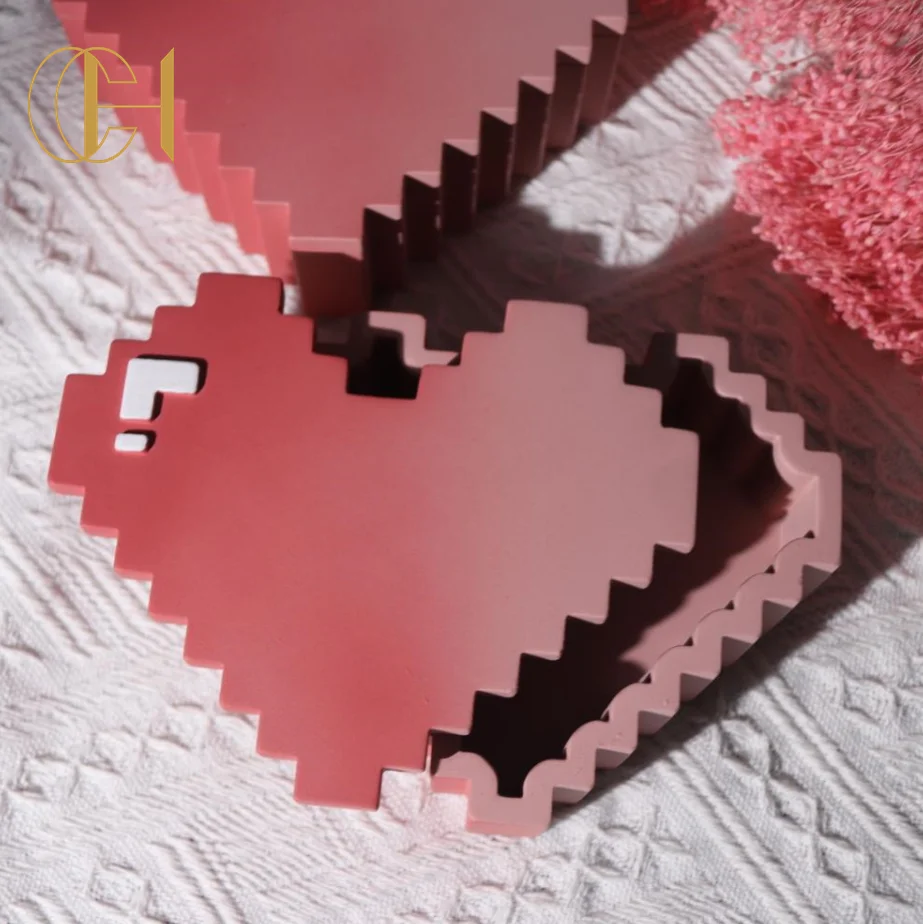 C&H New Arrival Hearts Unique Design PU Leather Handle Rope Luxury Ceramic Candle Jars Scented Candle Jar