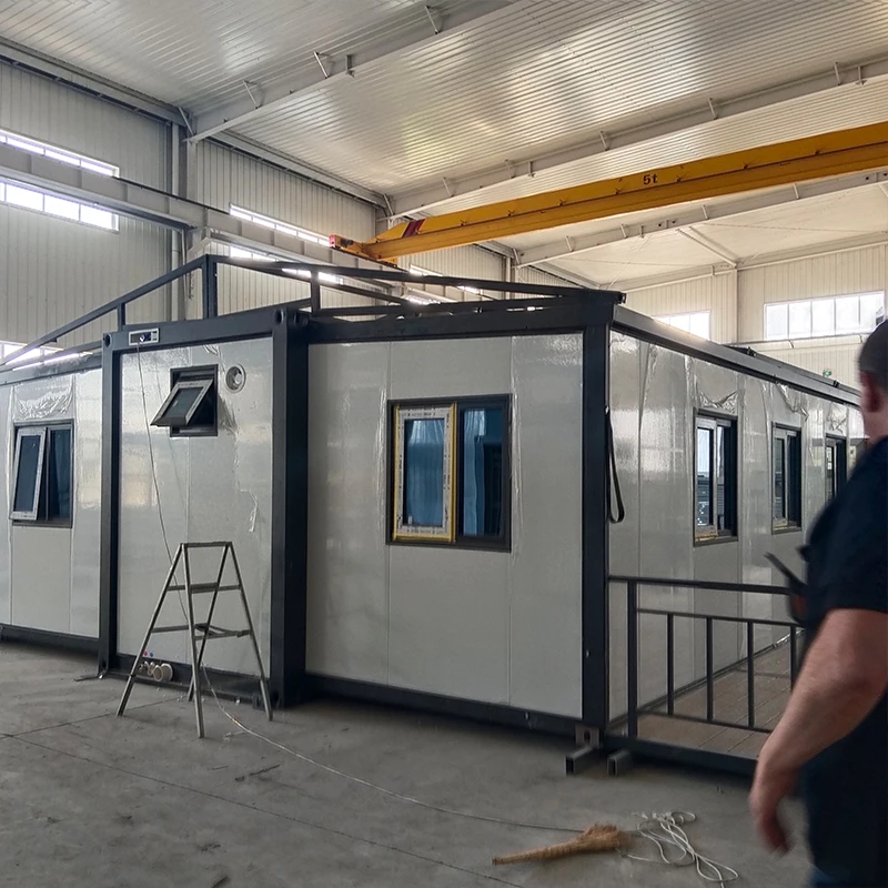 China Manufacturer Outdoor Mobile Mini Hotel Refurbished Beautiful Sleeping Pod 2/3 Bedroom