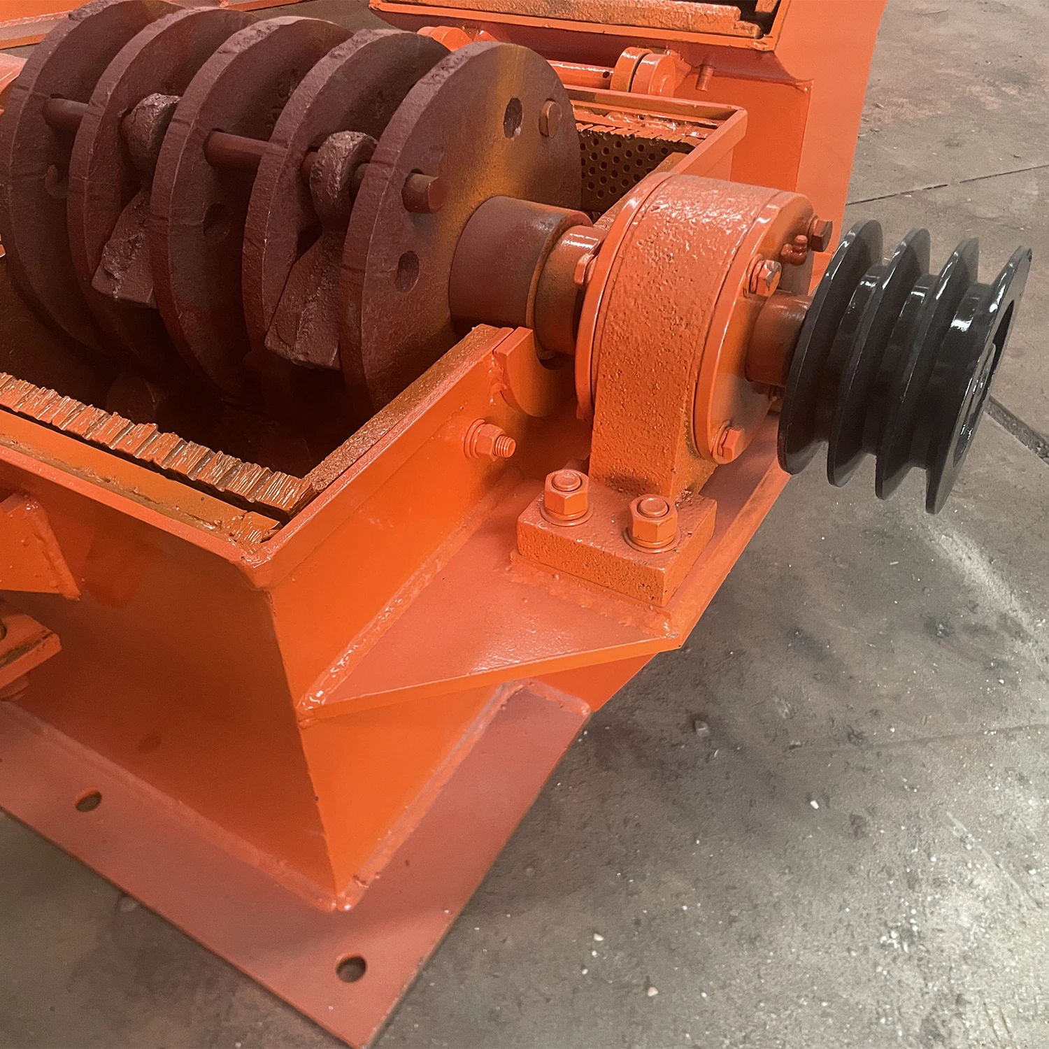 Best-selling rock crusher powder machine mini crusher for ore  small crusher