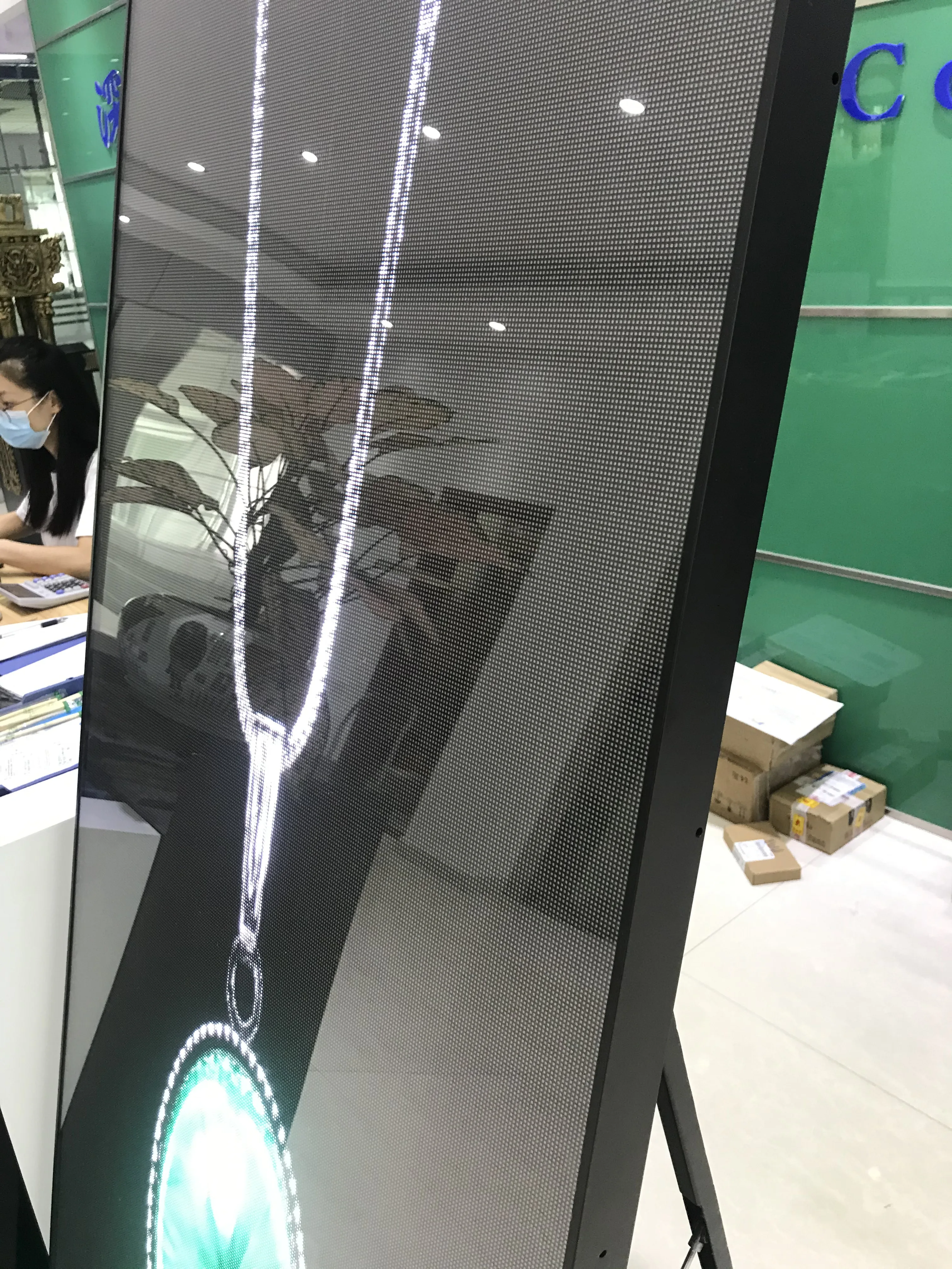 led advertising screen P4 floor standing led display video digital signage and displays