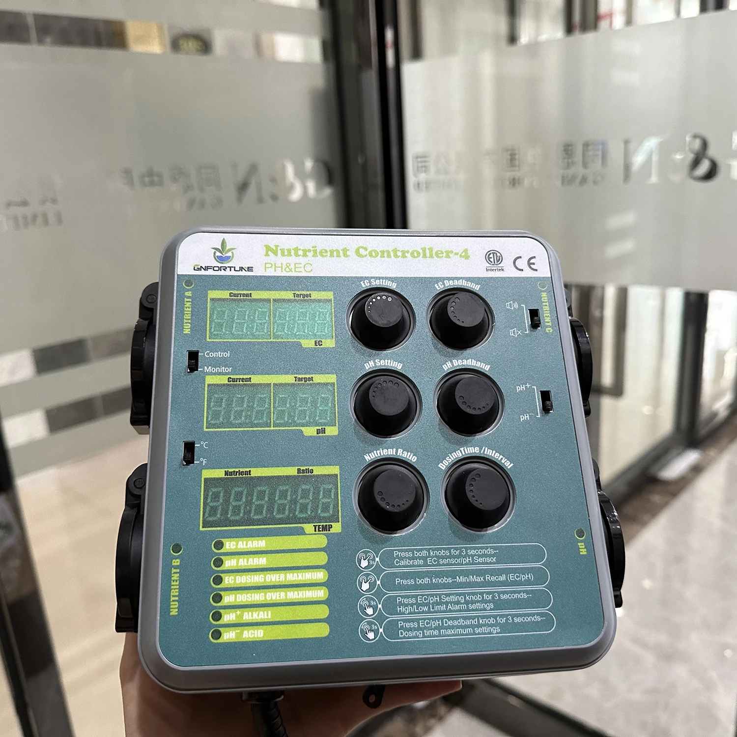 Greenhouse hydroponic system nutrient dosing solution liquid