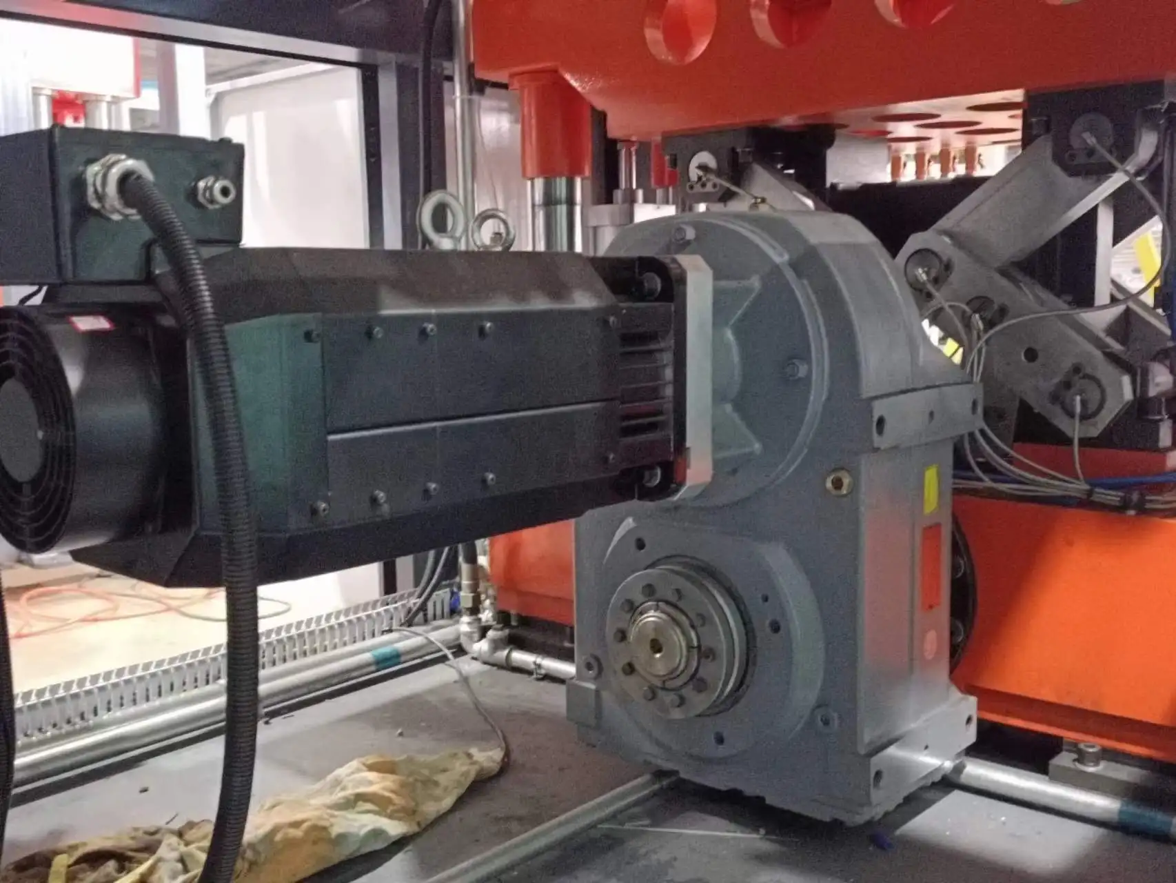 Plastic water cup making machine PP PET cup container production line thermoforming machine