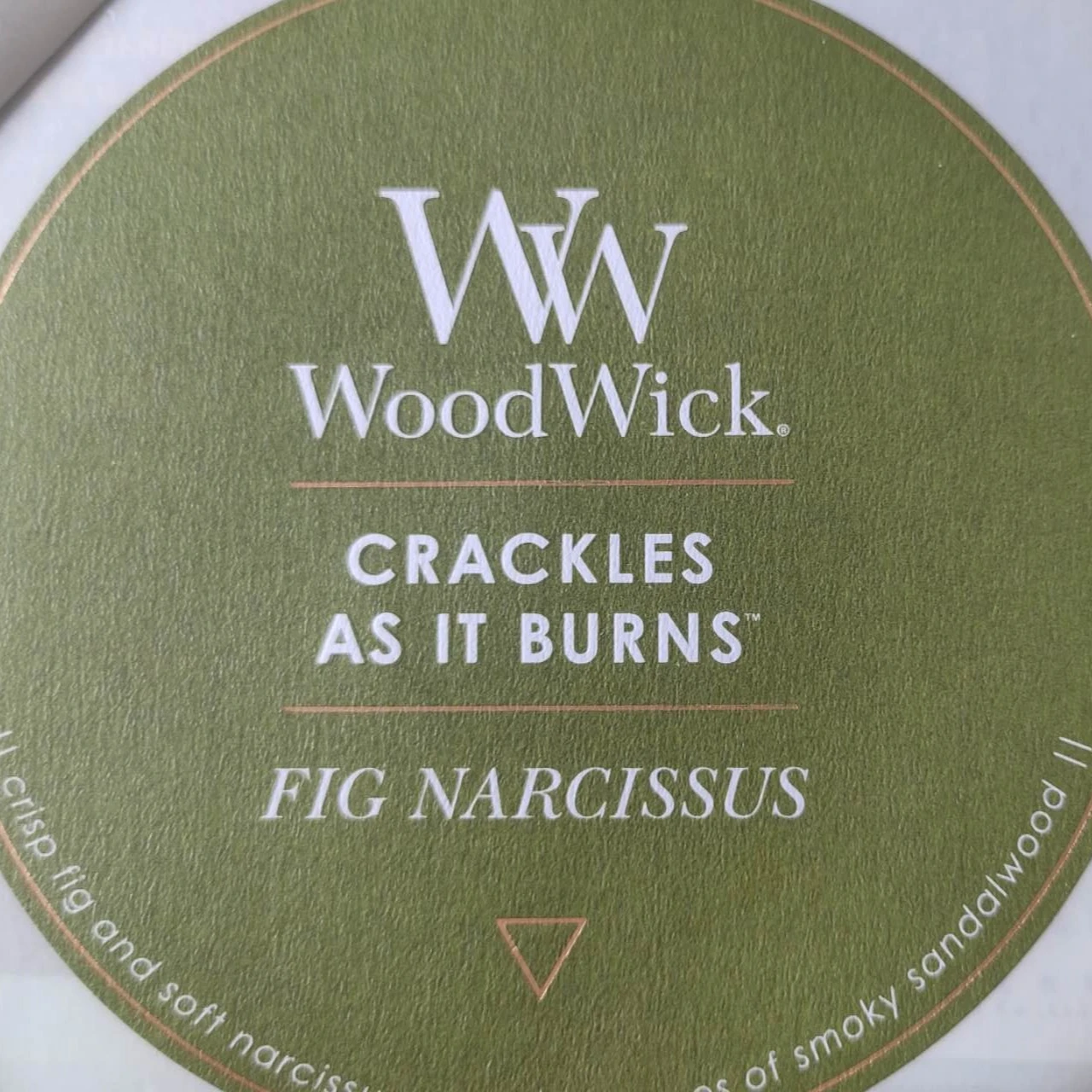 Making Printed Plastic Waterproof Synthetic Paper Adhesive  label roll Vinyl PVC Die Cut Brand Product Logo Sticker