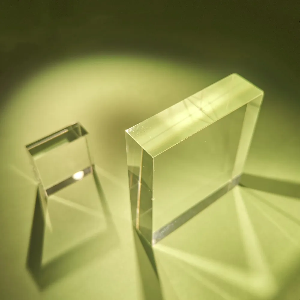 Hexagonal BK7 Clear Equipment Glass Solar Prisms Power Optical Light Guide Prism