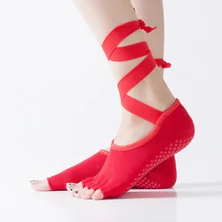 Factory wholesale cheap hot spring gel open toe yoga five finger socks trampoline socks