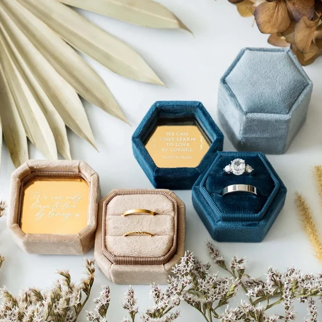 FADELI wholesale factory price luxury custom wedding green velvet jewelry box packaging for earrings necklace earing ring boxes