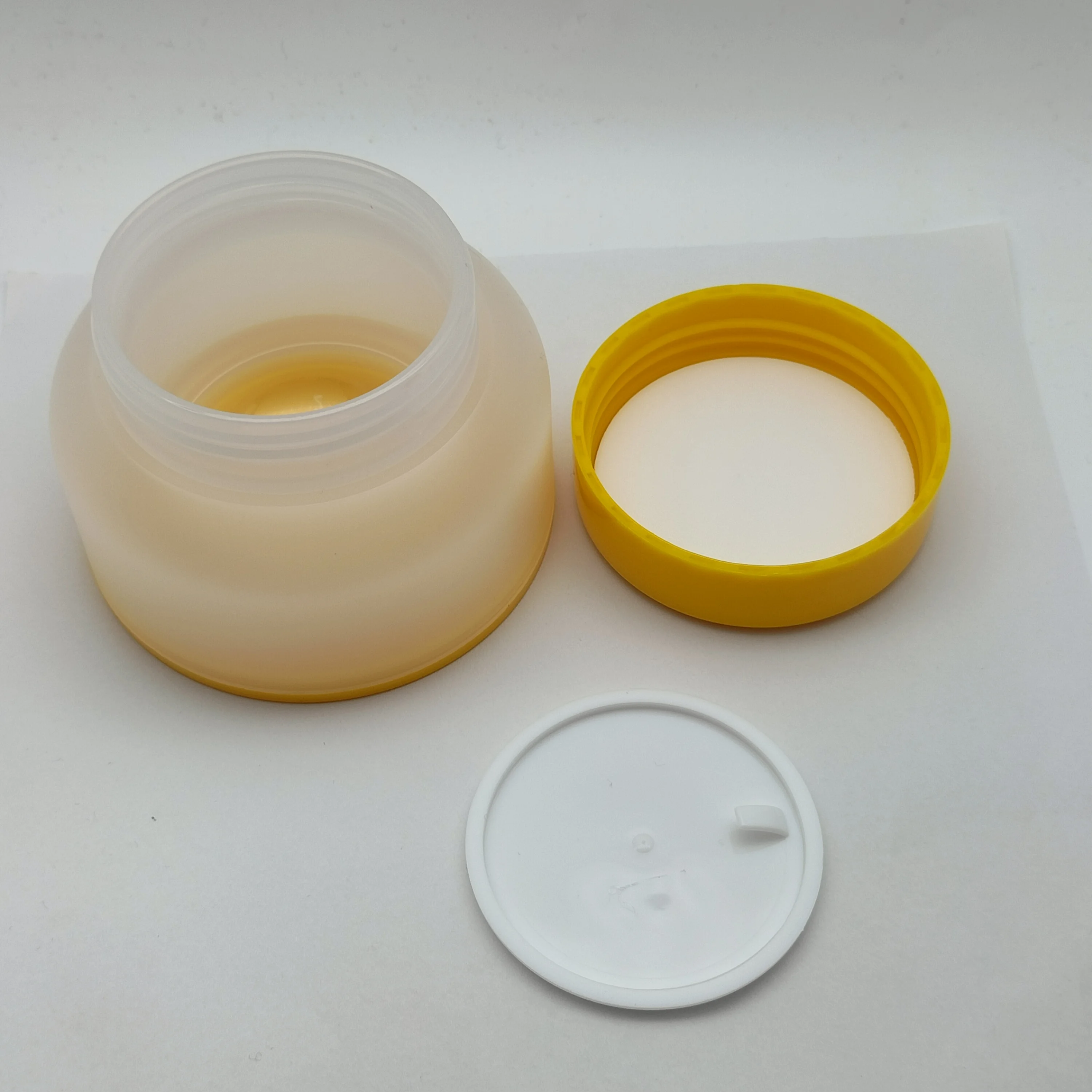 low moq cosmetics packaging 50 g plastic pot eye cream jar