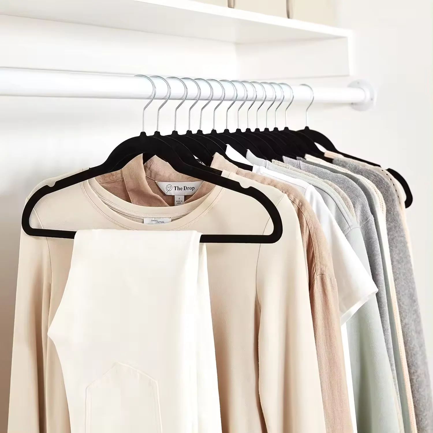 360 Degree Rotatable Clothes Hooks Velvet hangers 50 pack Wholesale Durable Clothes Black non-slip Satin Hangers
