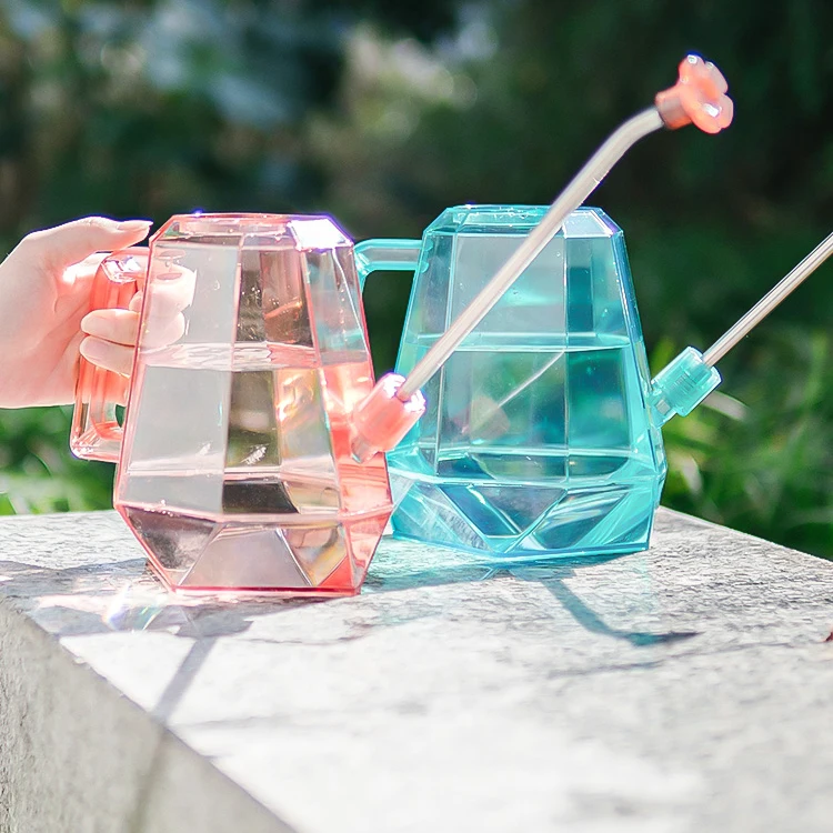 1.5L Plastic Water Can Durable Indoor / Outdoor Garden Used Decorative Watering Can With Detachable Small Flower Sprinkler